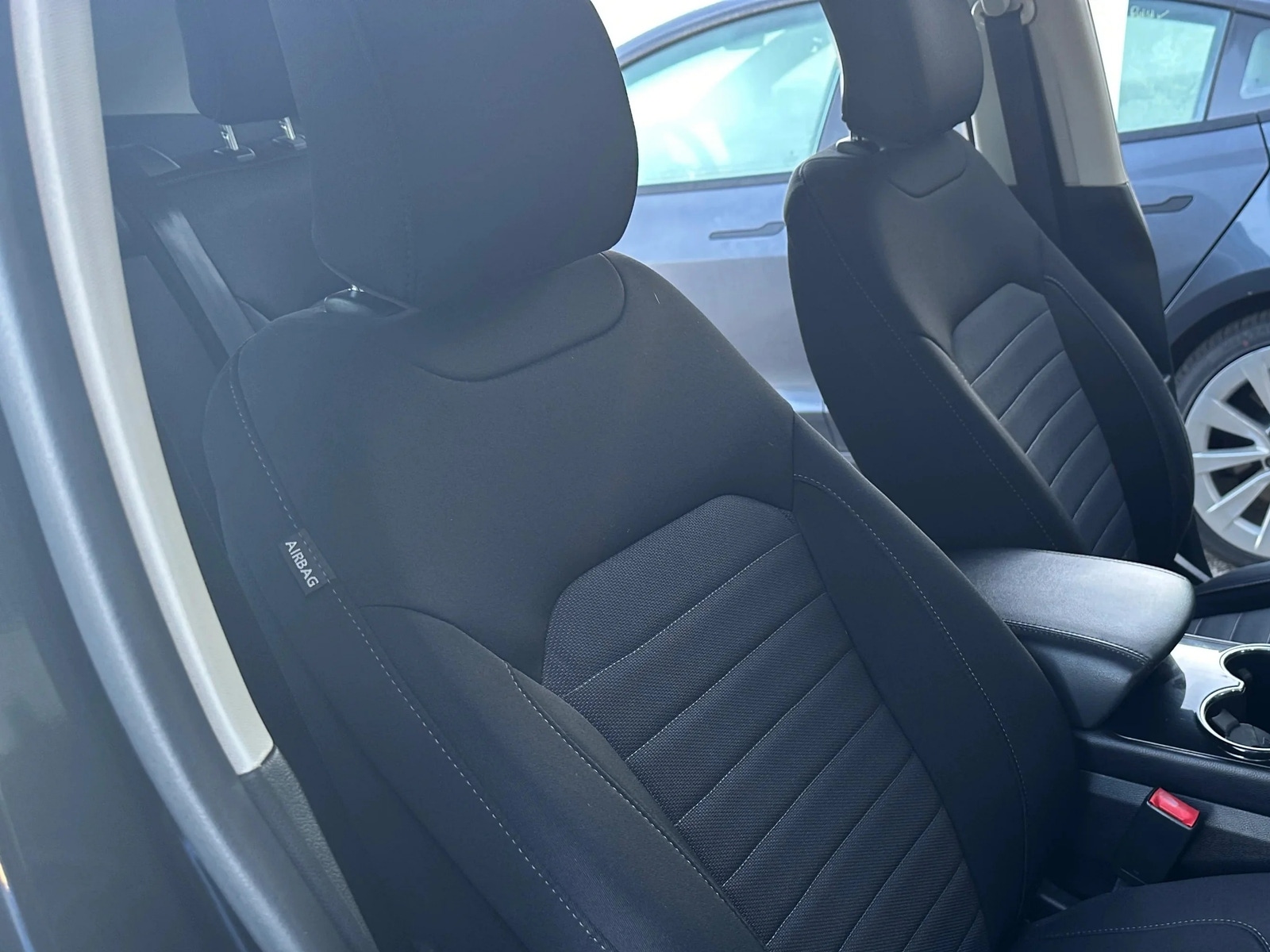 Thumbnail: 2017 Ford Edge - 2