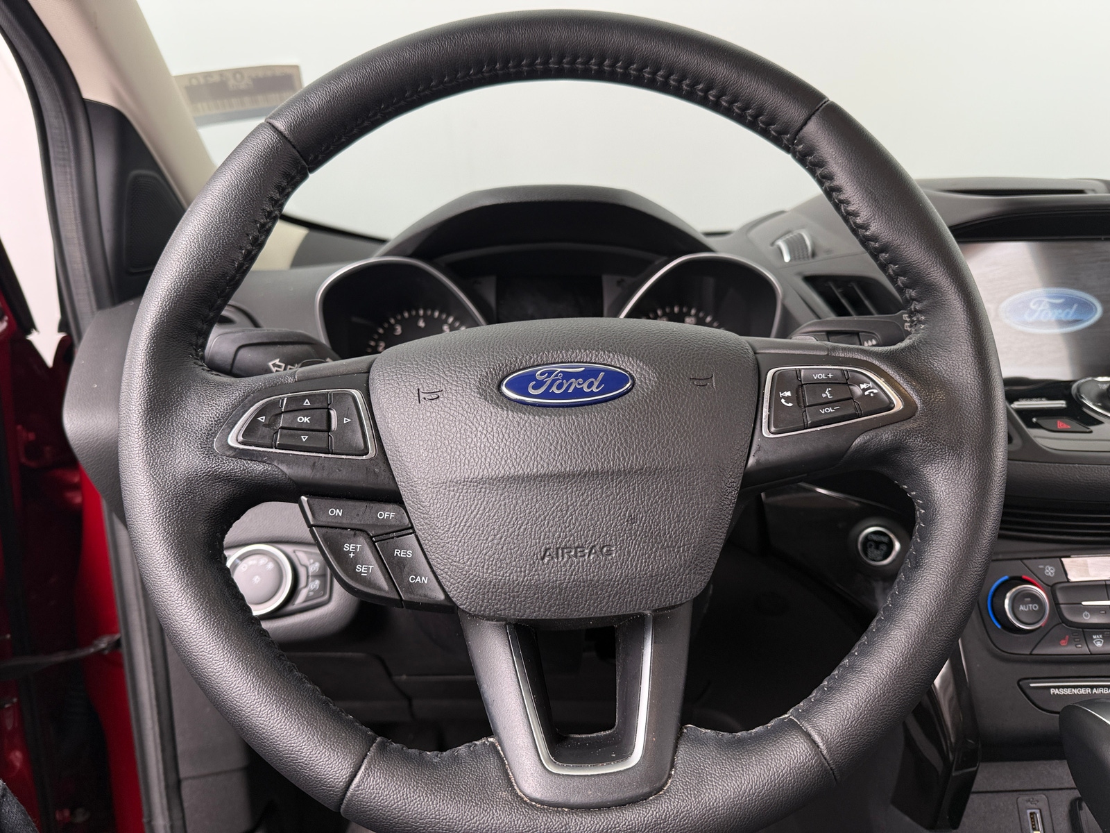 Thumbnail: 2017 Ford Escape - 4