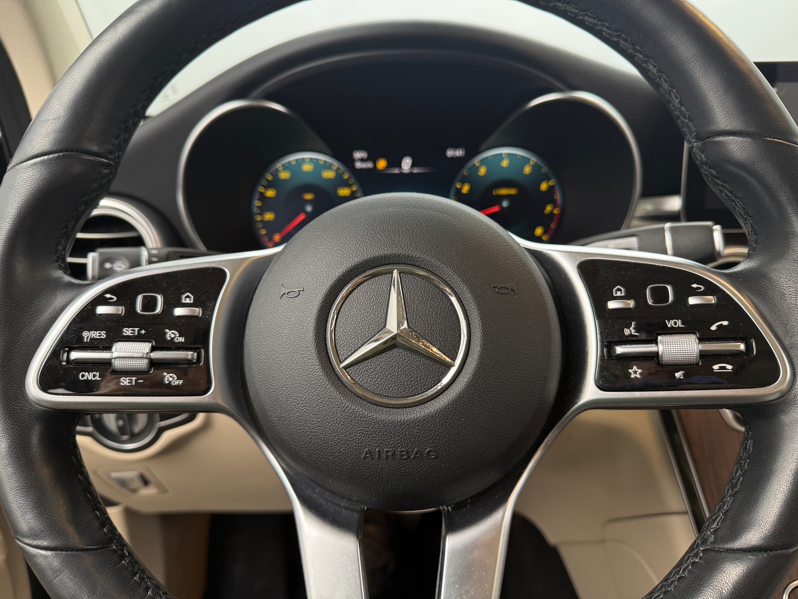 Thumbnail: 2021 Mercedes-Benz GLC - 4