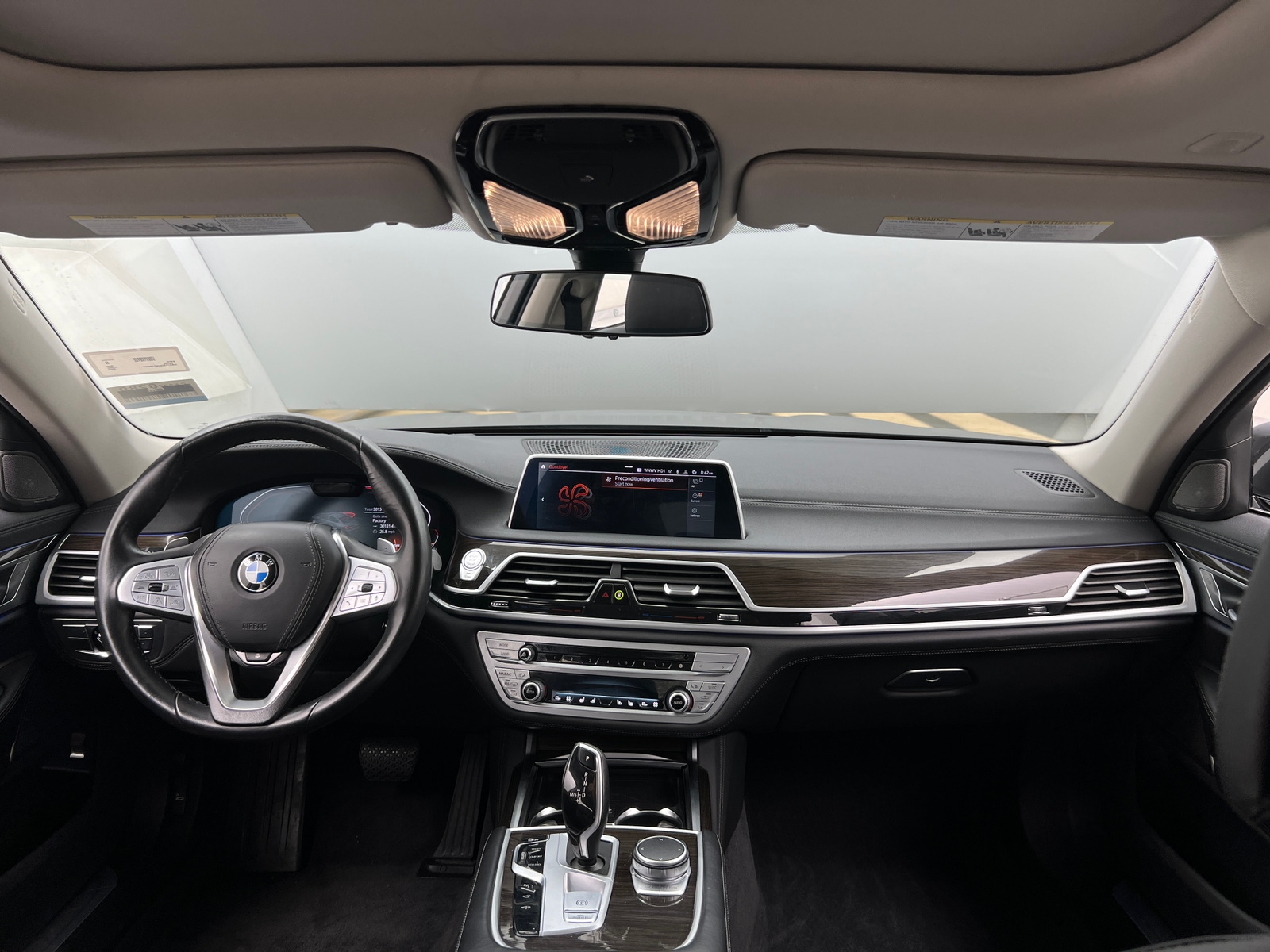 Thumbnail: 2022 BMW 7 Series - 2