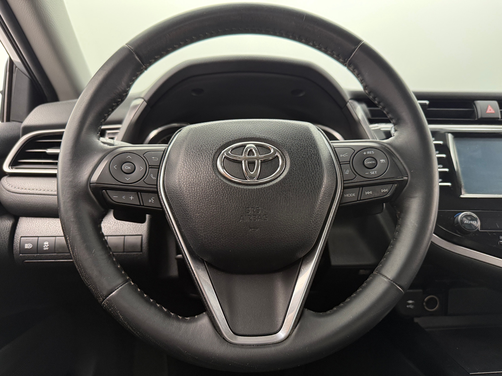 Thumbnail: 2019 Toyota Camry - 5