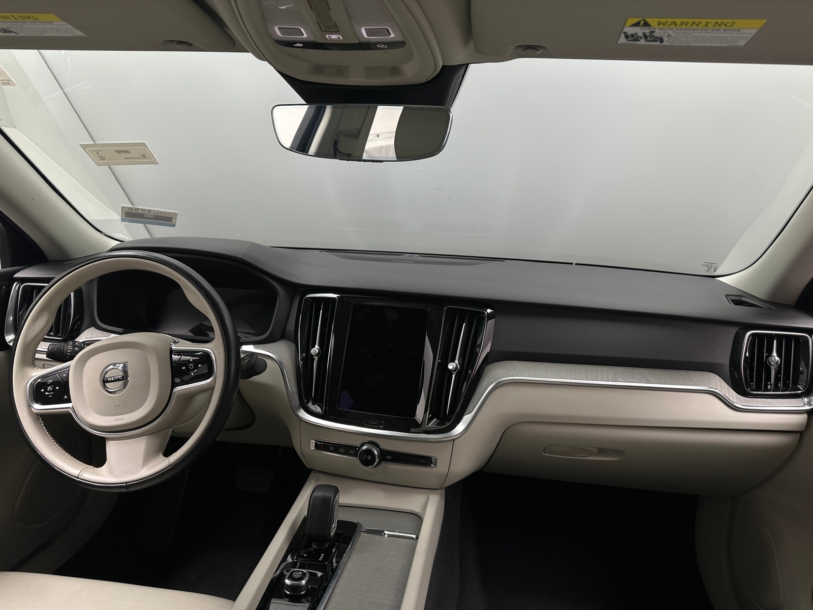 Thumbnail: 2023 Volvo S60 - 2