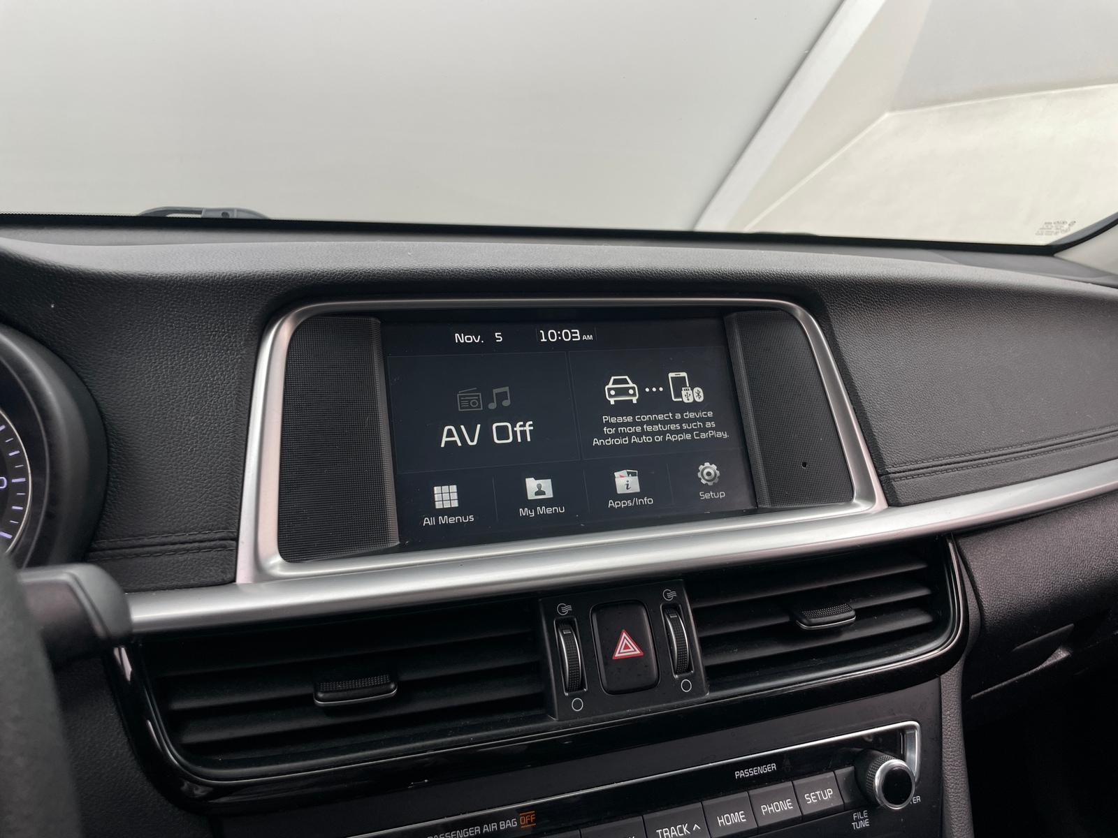 Thumbnail: 2020 Kia Optima - 4