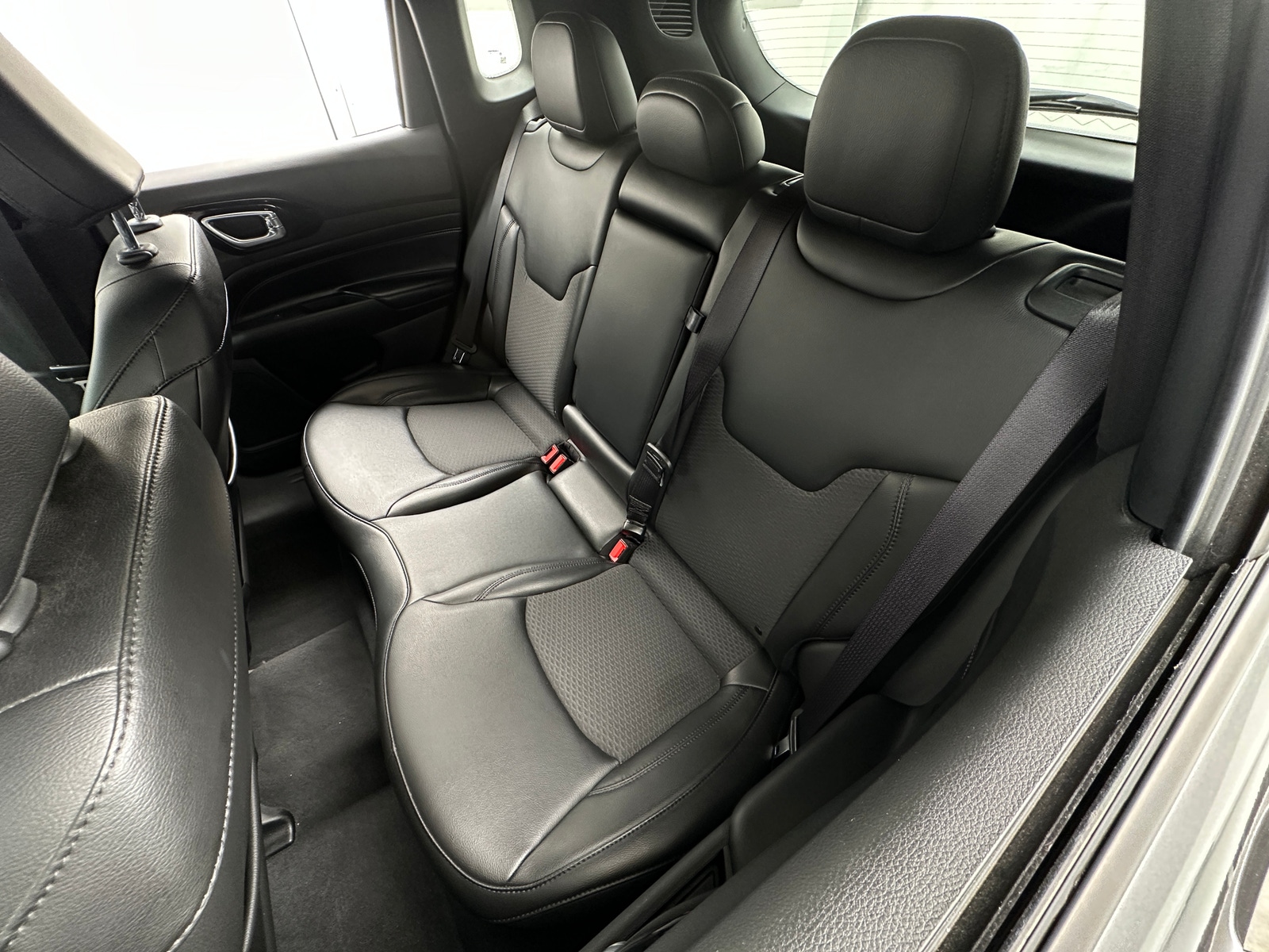 Thumbnail: 2022 Jeep Compass - 6