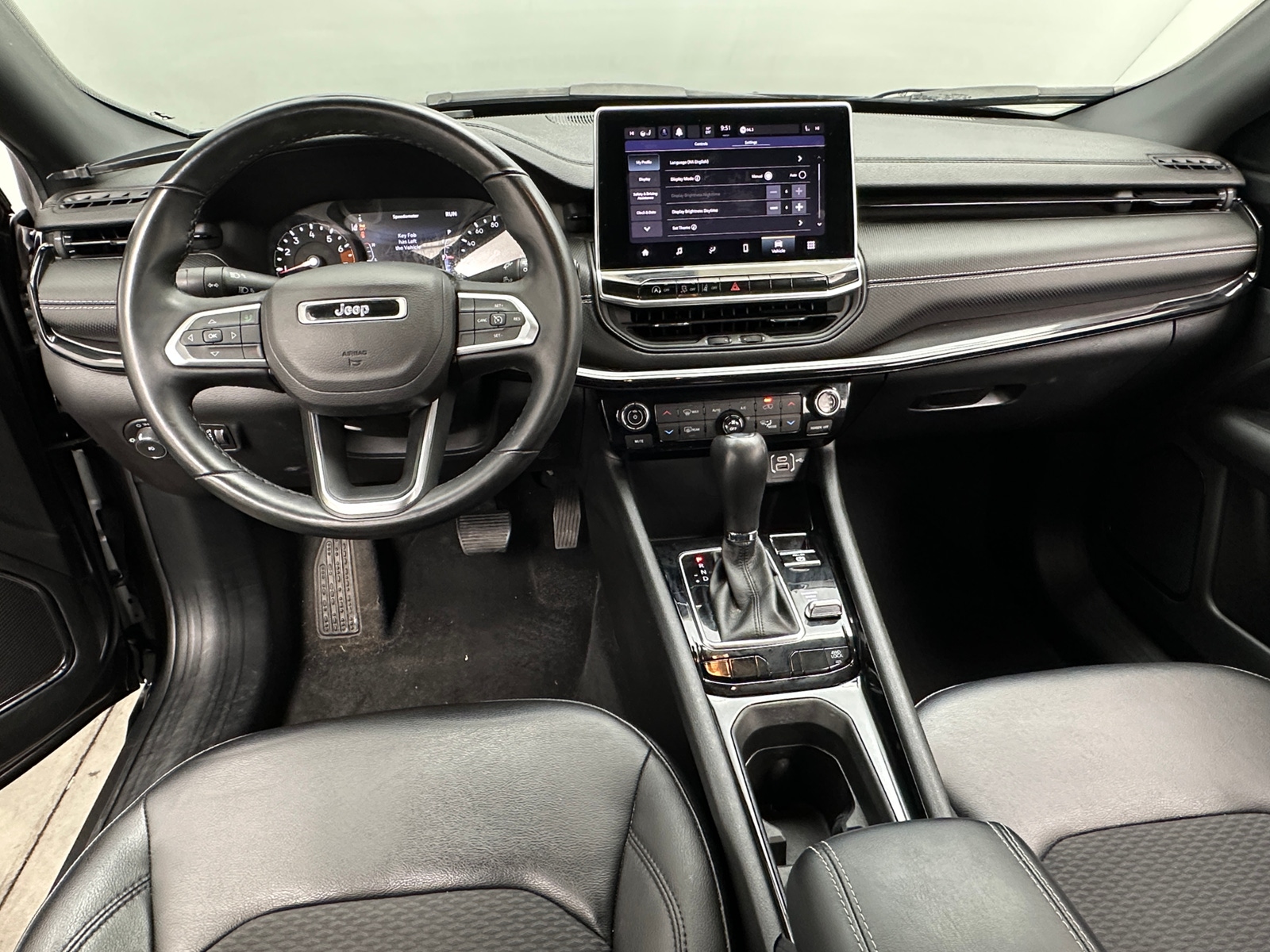 Thumbnail: 2022 Jeep Compass - 3