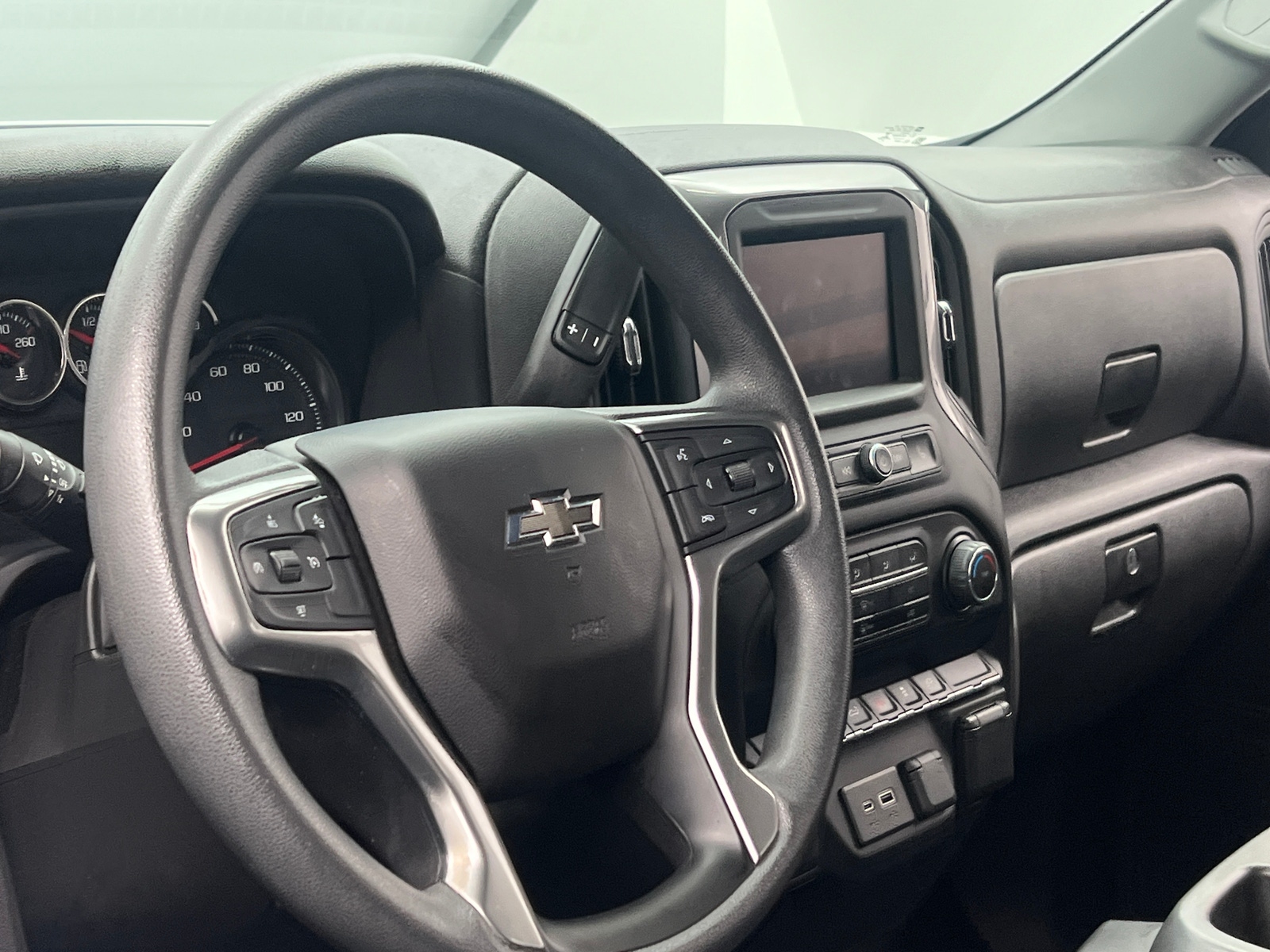 Thumbnail: 2022 Chevrolet Silverado 1500 - 5