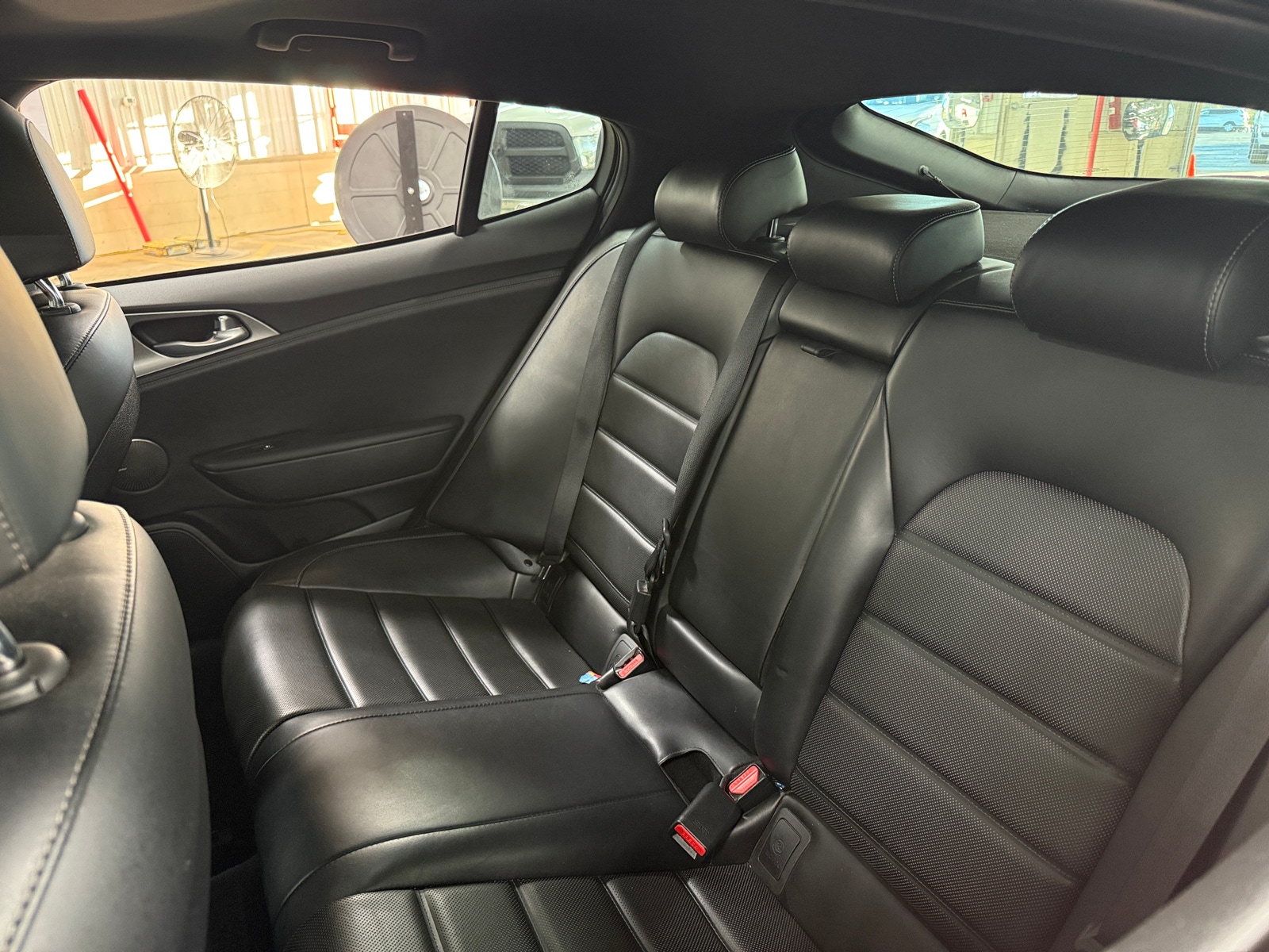 Thumbnail: 2018 Kia Stinger - 5