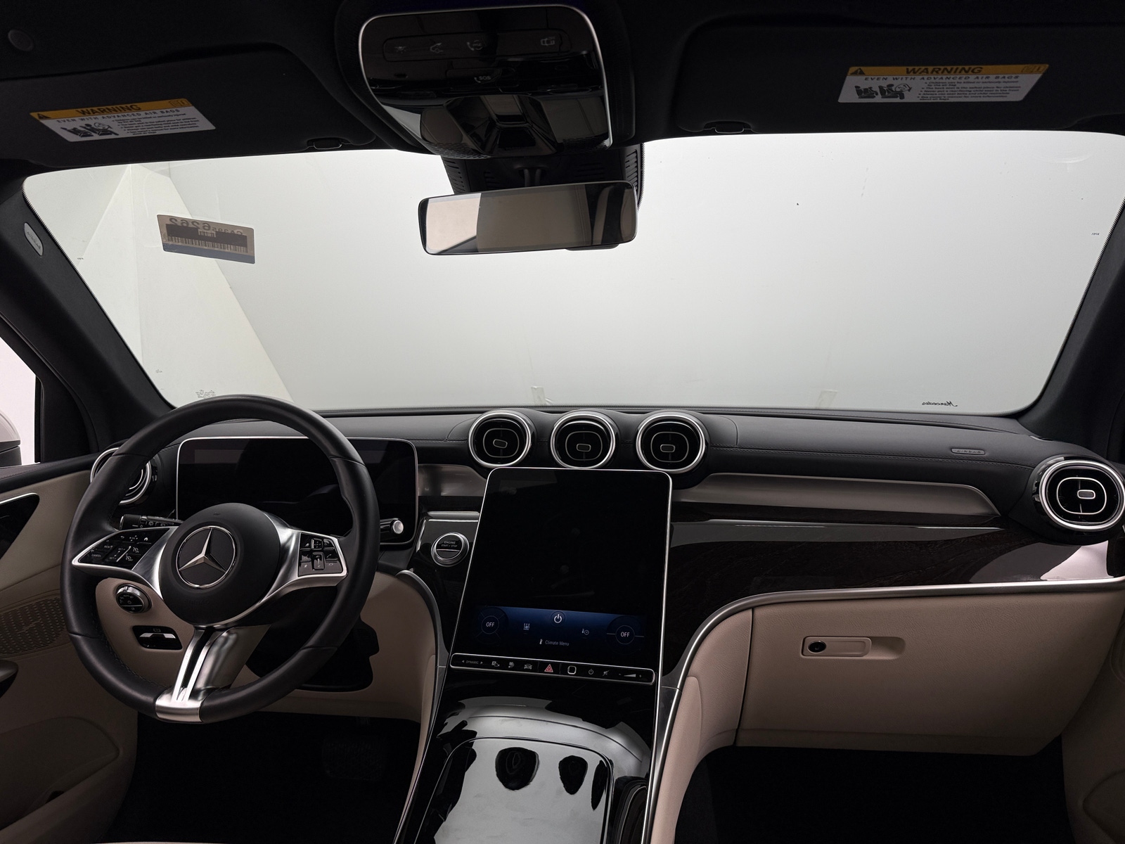 Thumbnail: 2025 Mercedes-Benz GLC - 2