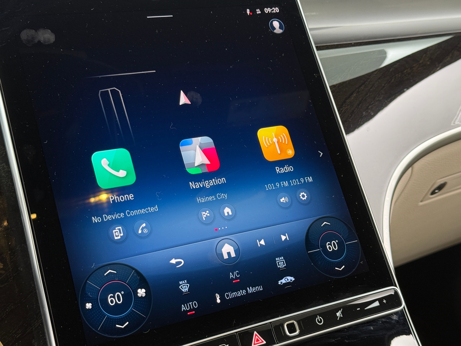 Thumbnail: 2025 Mercedes-Benz GLC - 3