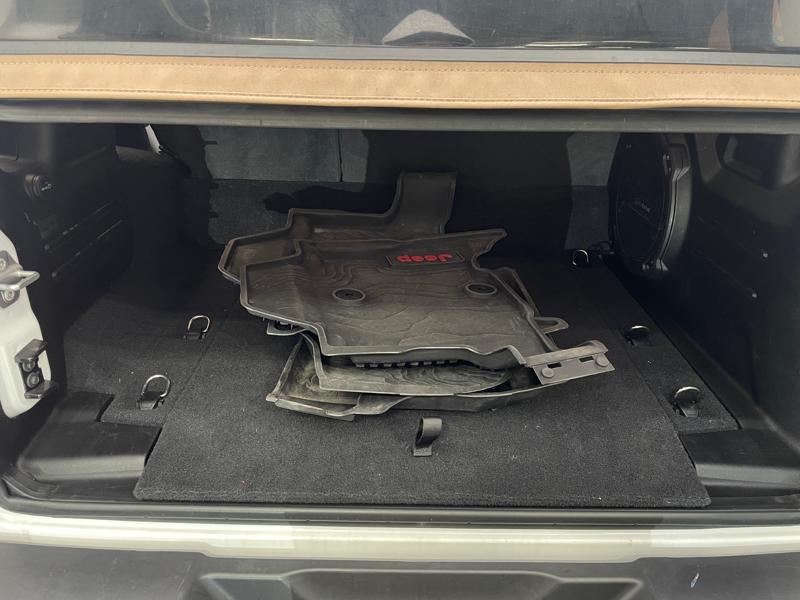 Thumbnail: 2022 Jeep Wrangler - 6