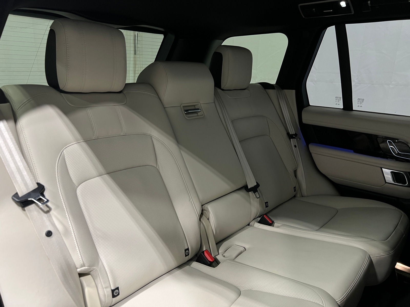 Thumbnail: 2022 Land Rover Range Rover - 5