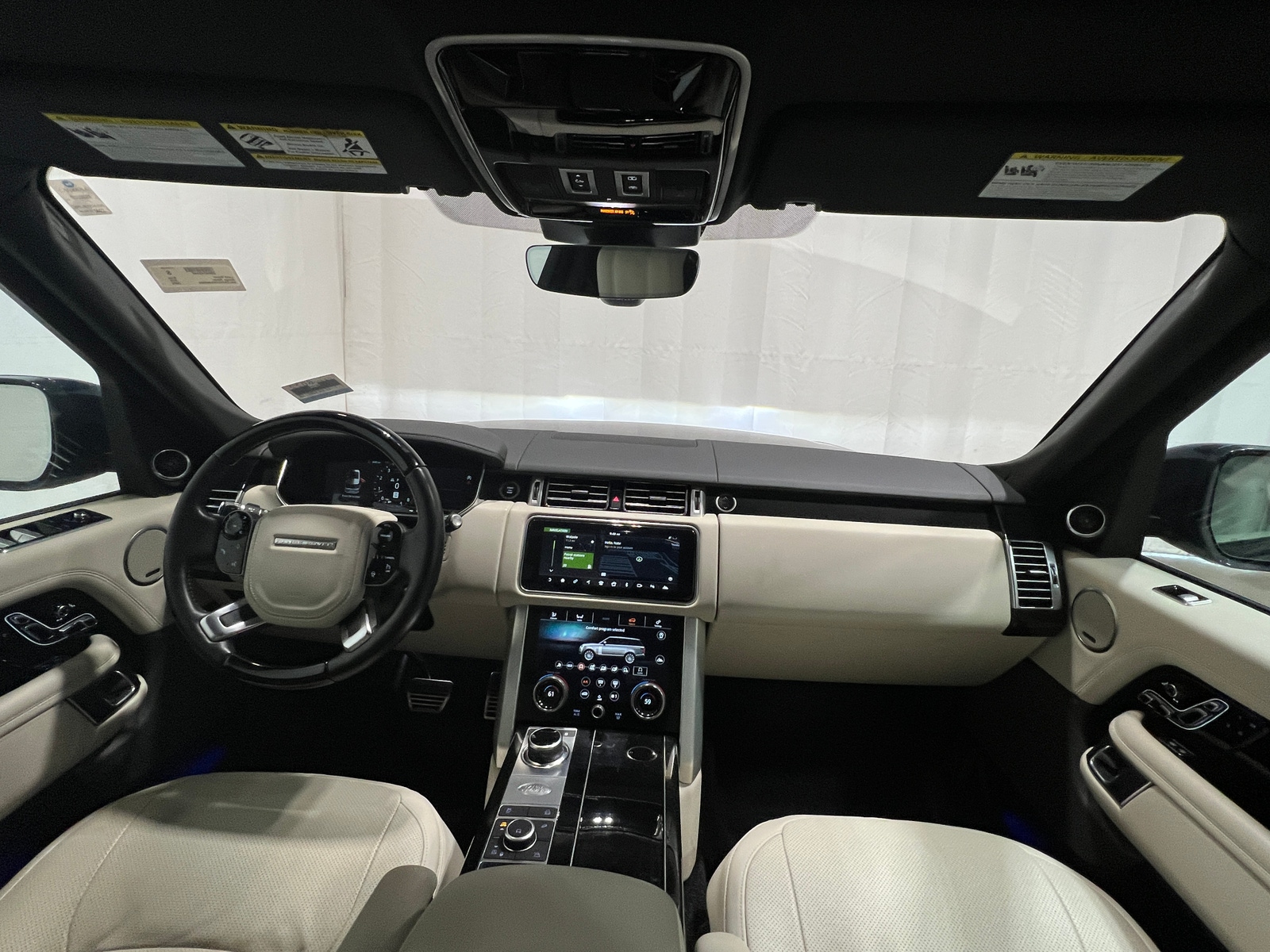 Thumbnail: 2022 Land Rover Range Rover - 2