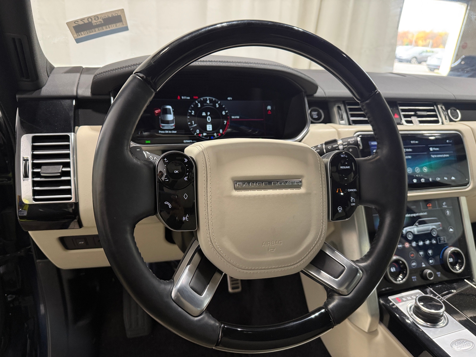 Thumbnail: 2022 Land Rover Range Rover - 4