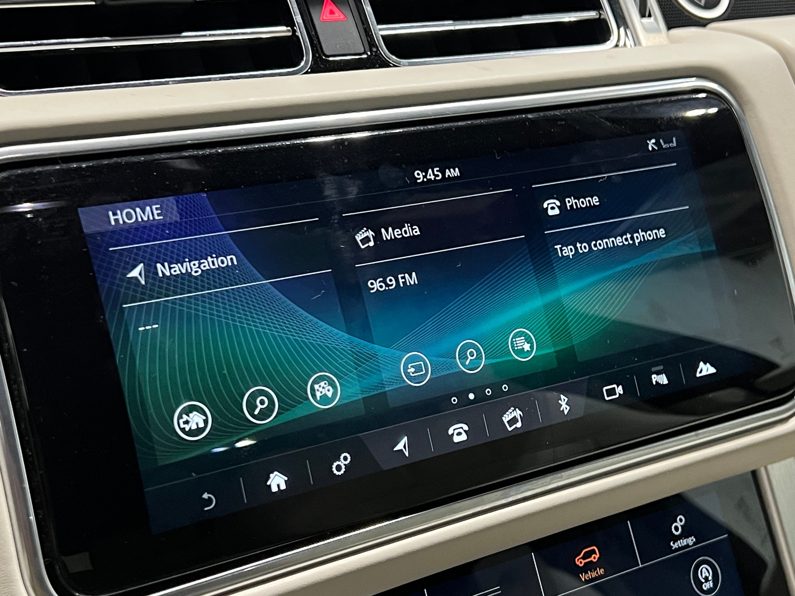 Thumbnail: 2022 Land Rover Range Rover - 3