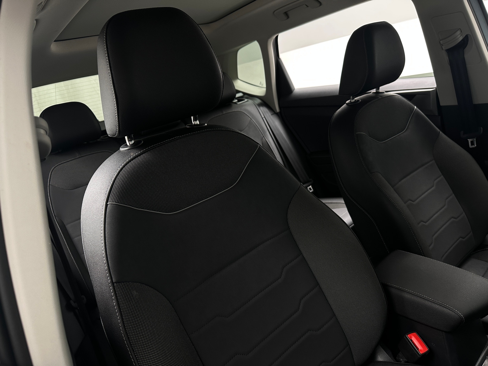 Thumbnail: 2025 Volkswagen Taos - 2