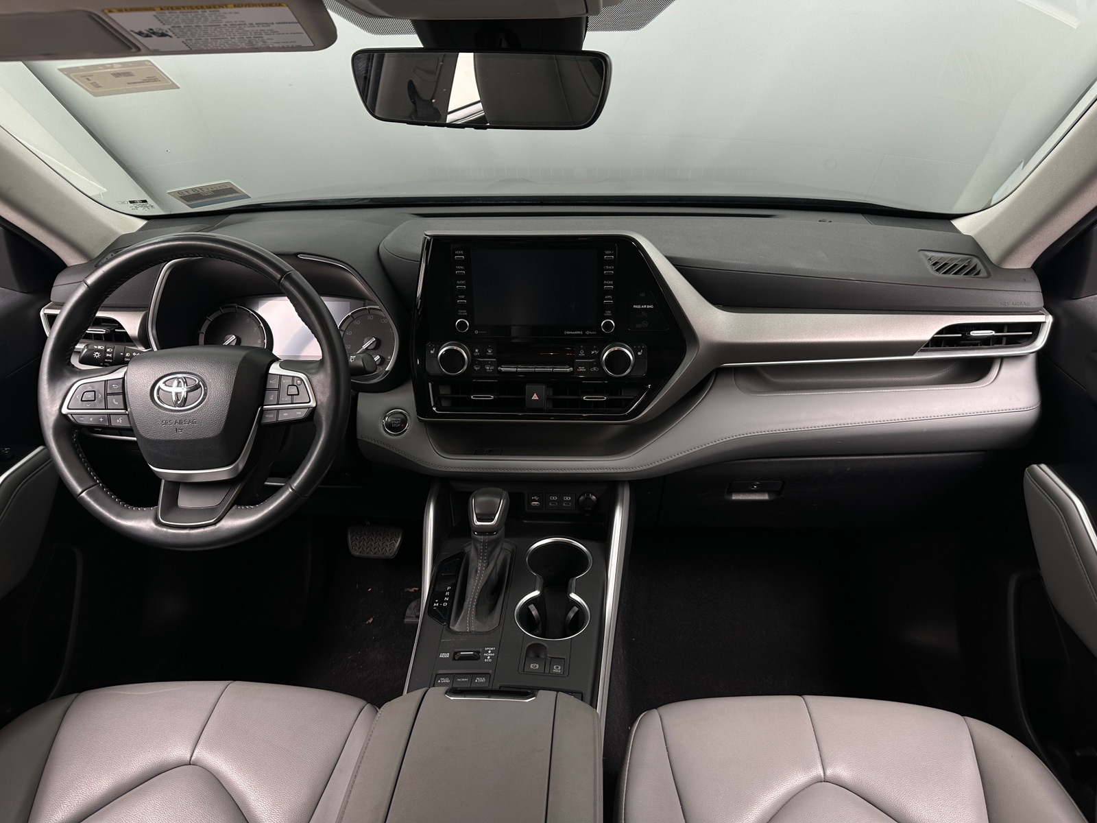 Thumbnail: 2022 Toyota Highlander - 2