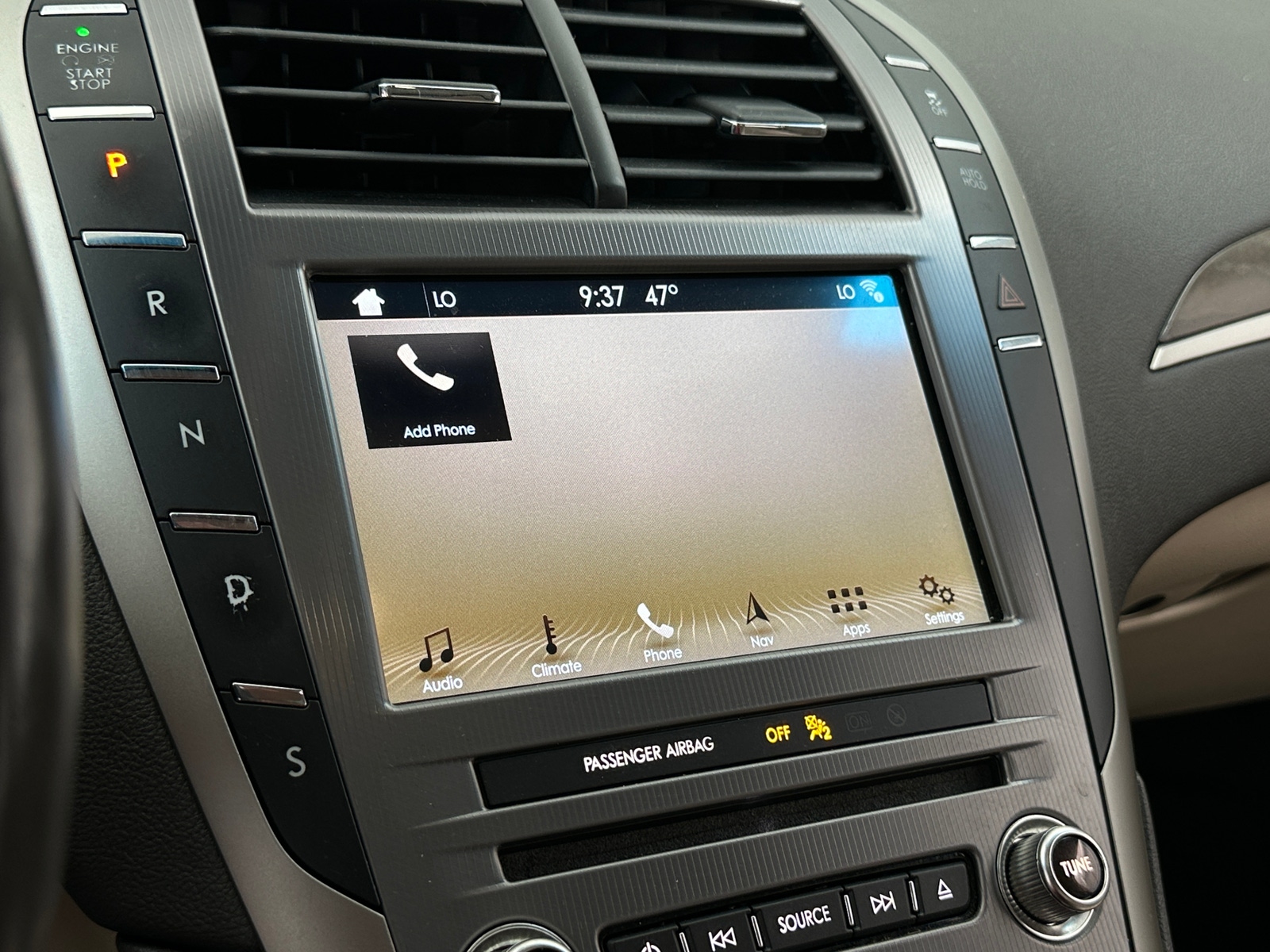 Thumbnail: 2017 Lincoln MKZ - 3