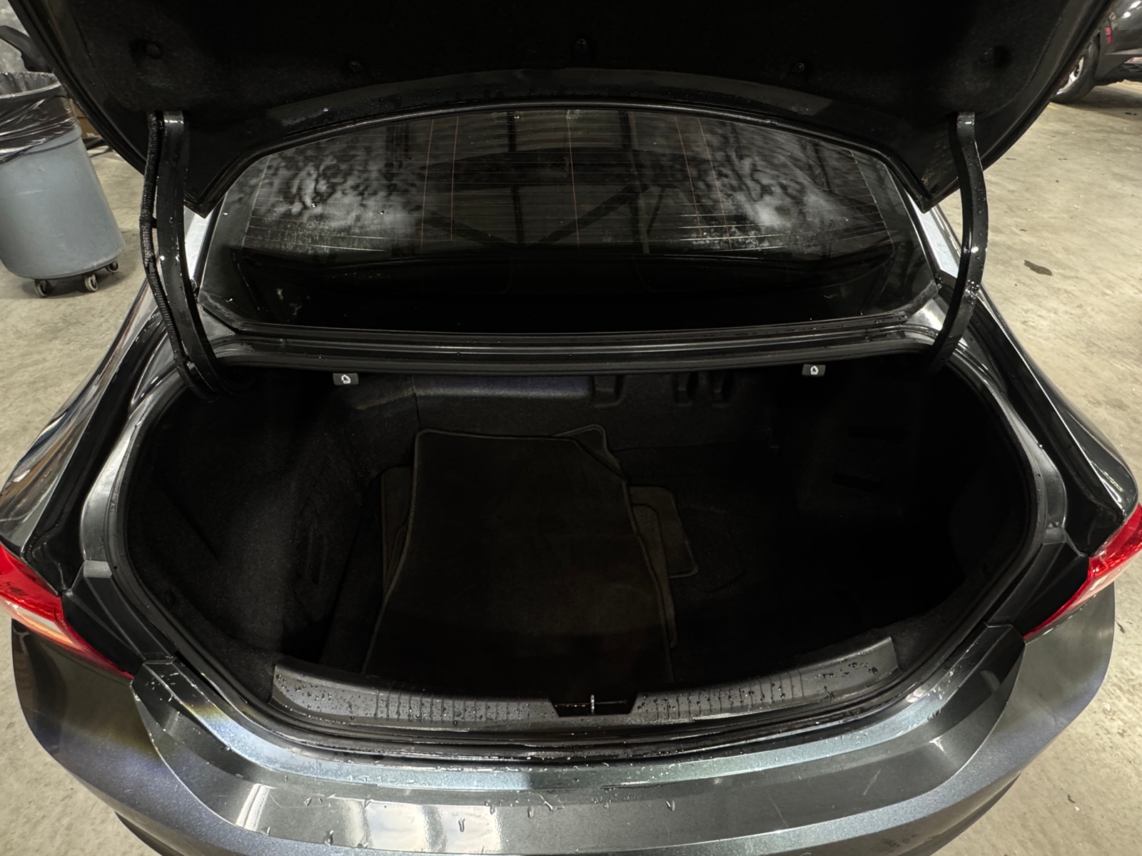 Thumbnail: 2017 Chevrolet Malibu - 6