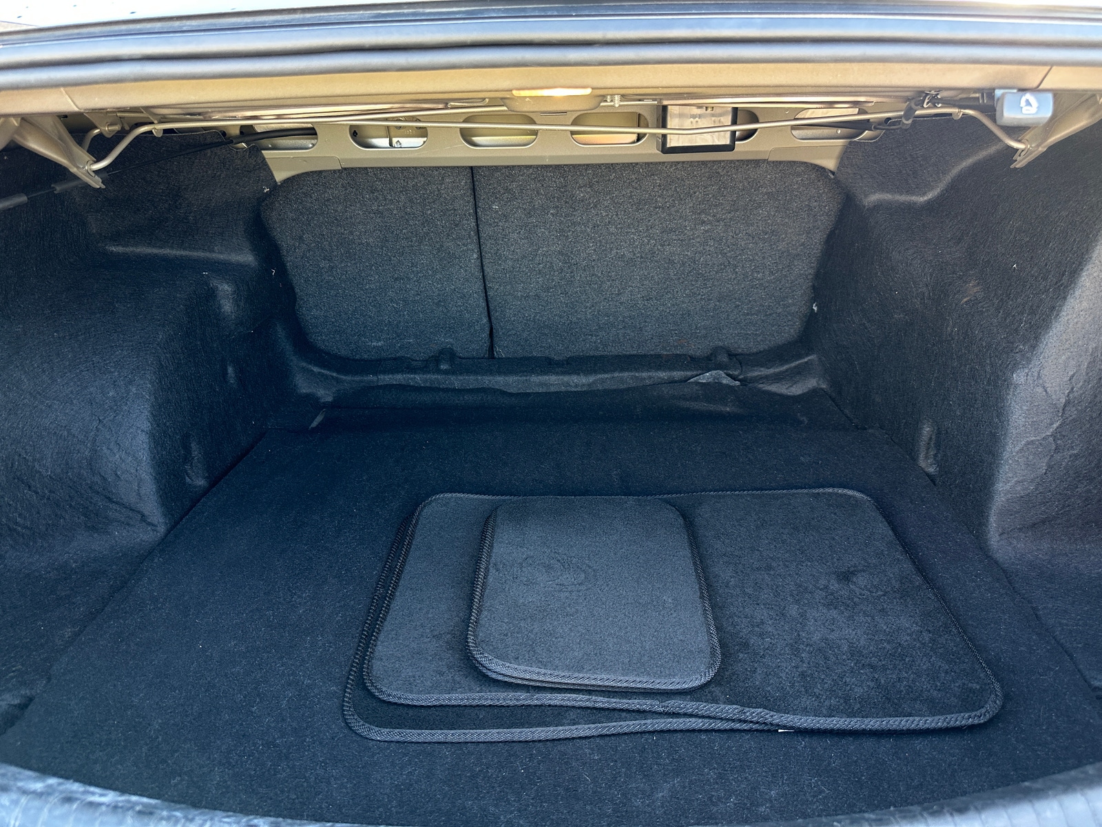 Thumbnail: 2023 Chevrolet Malibu - 7