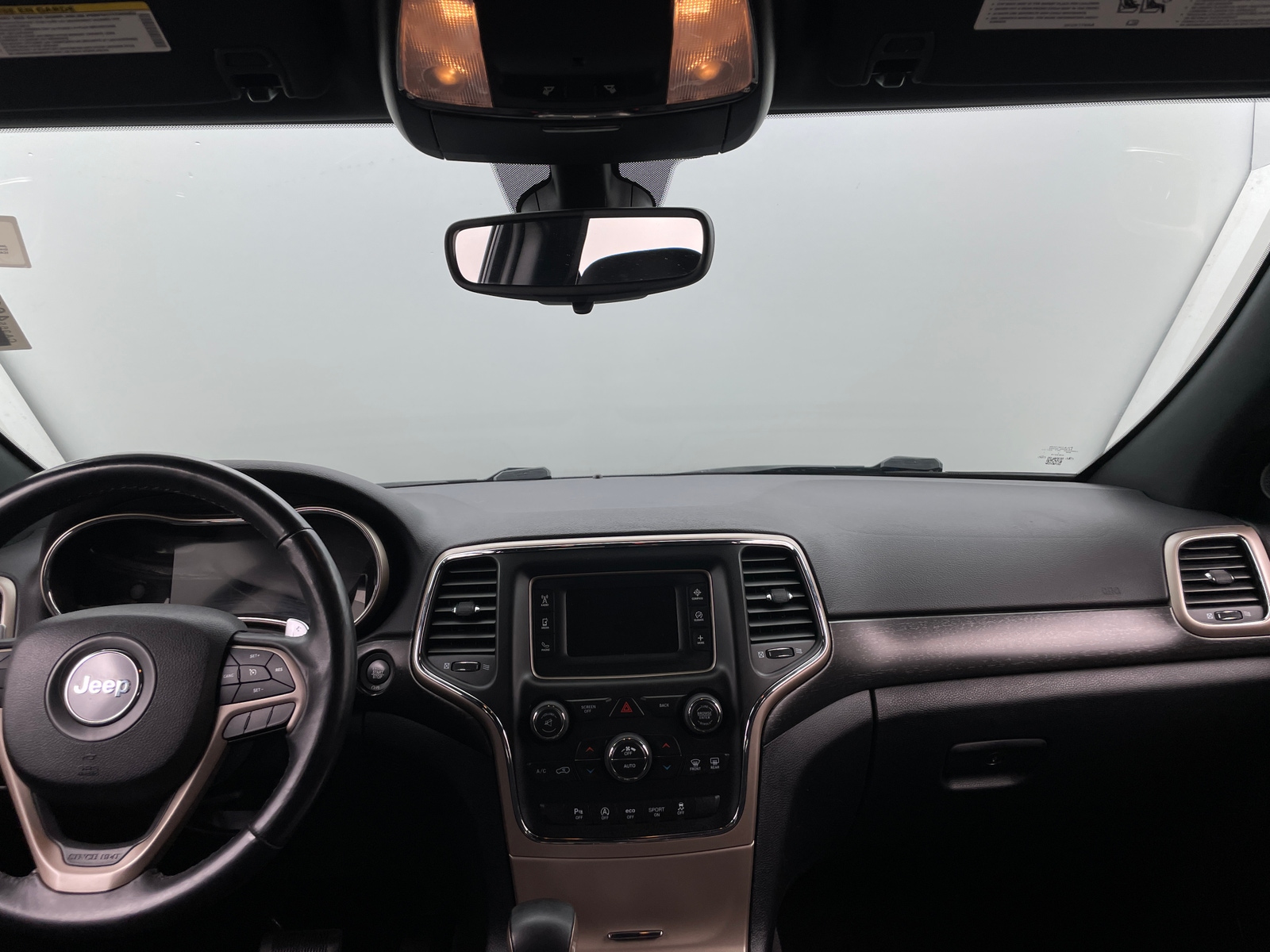 Thumbnail: 2017 Jeep Grand Cherokee - 3