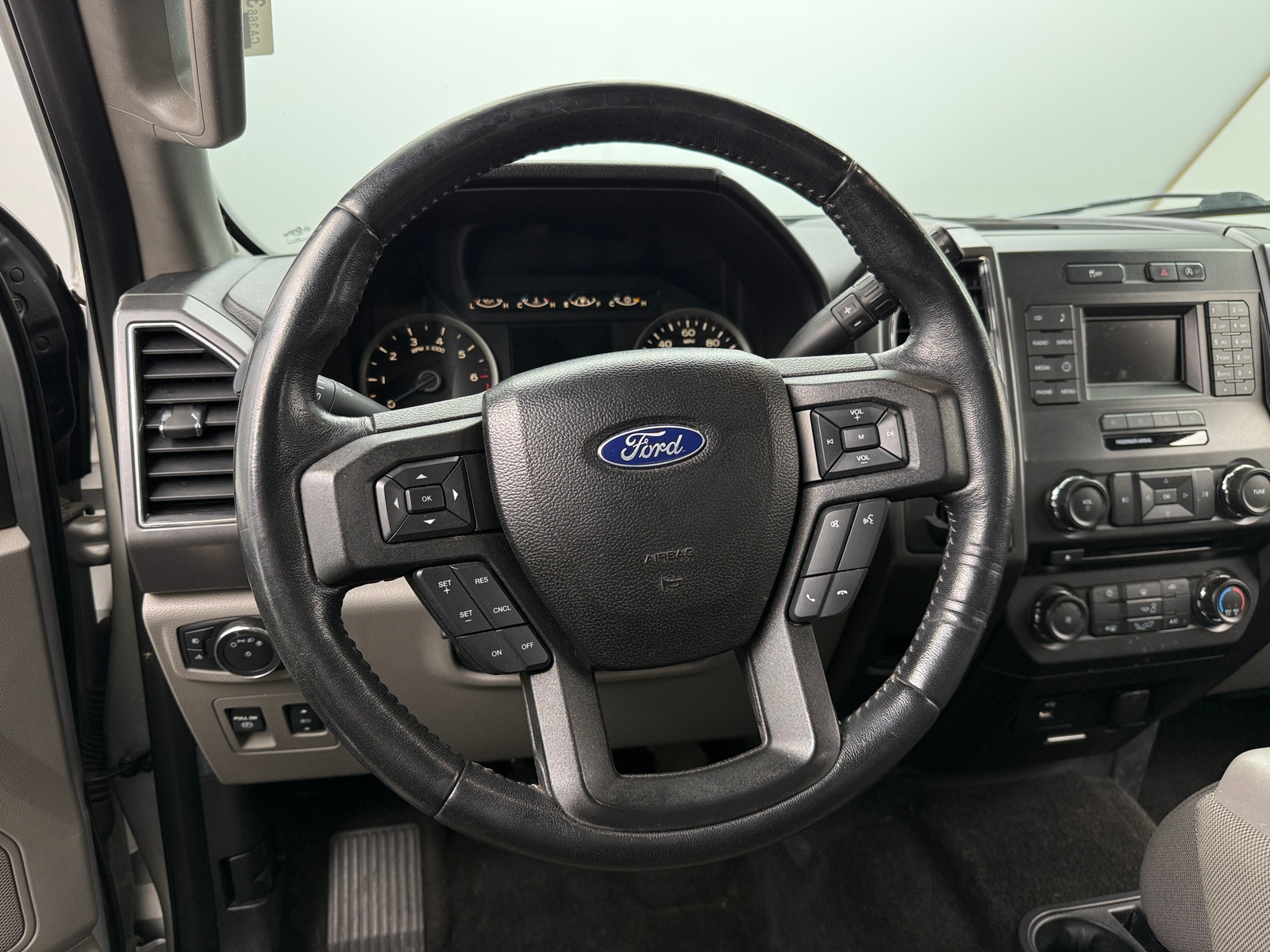 Thumbnail: 2017 Ford Econoline - 5