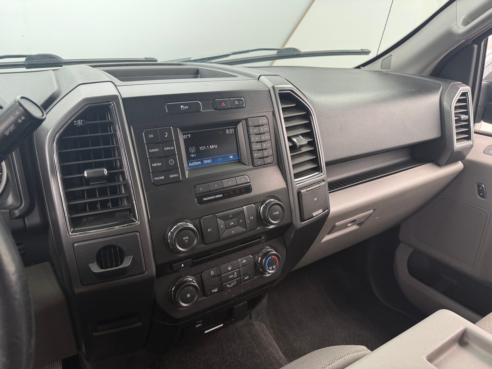 Thumbnail: 2017 Ford Econoline - 4