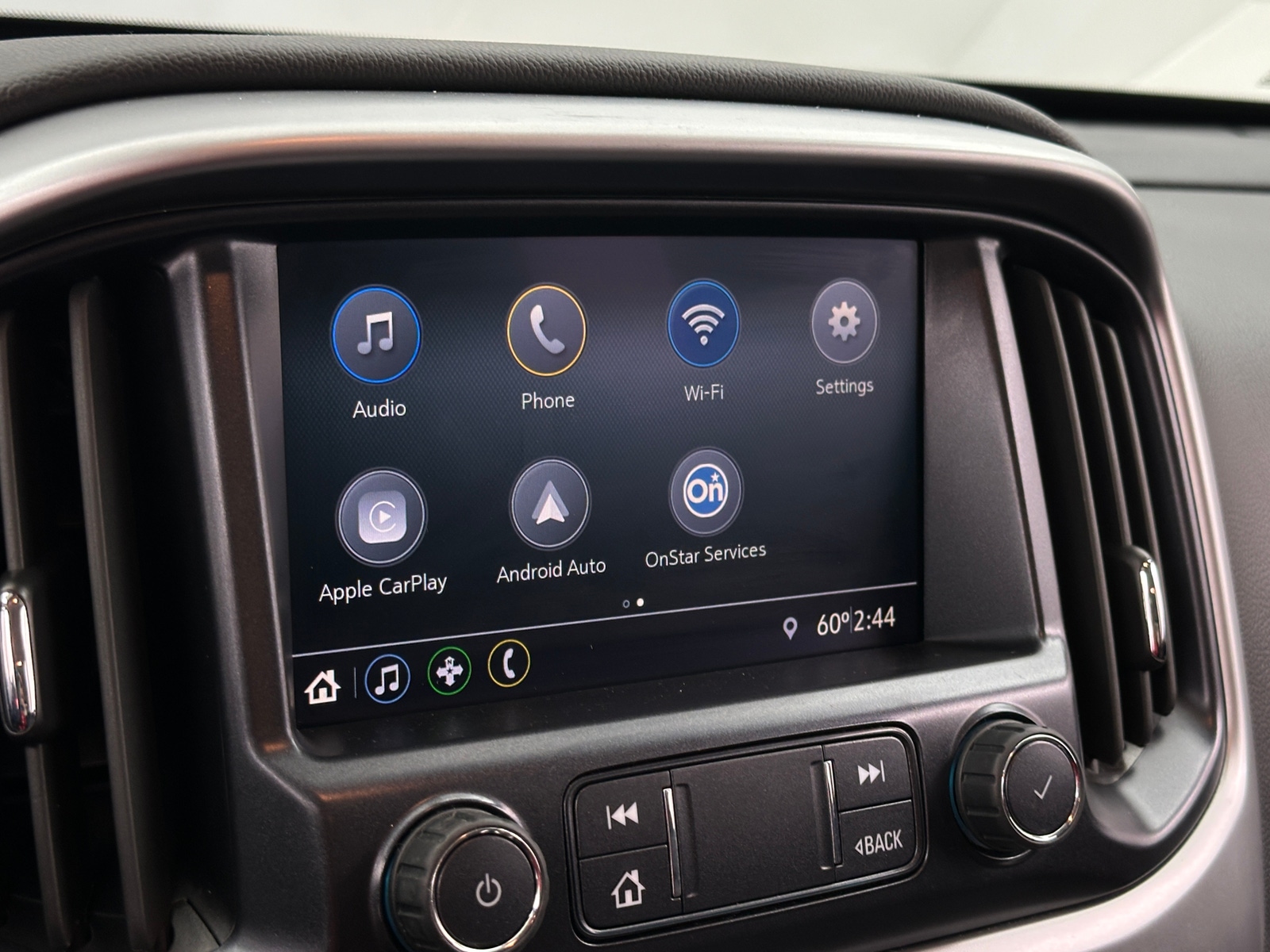 Thumbnail: 2022 Chevrolet Colorado - 4