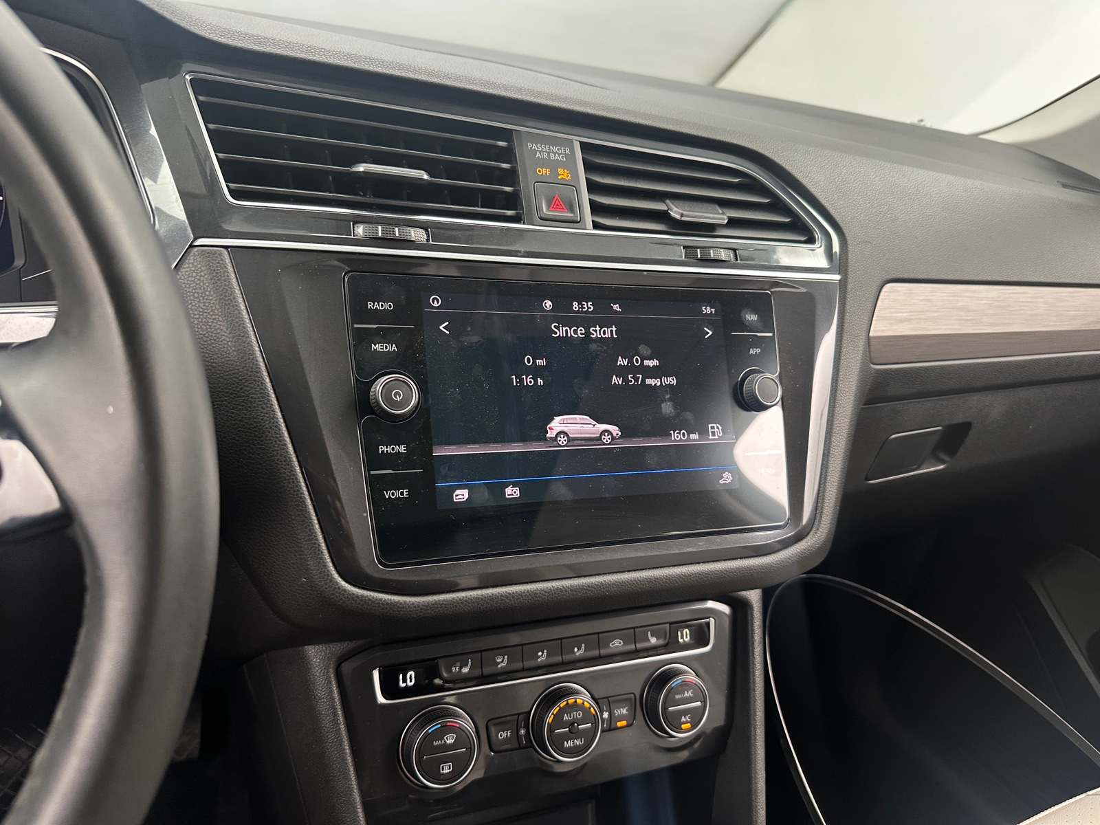 Thumbnail: 2020 Volkswagen Tiguan - 3