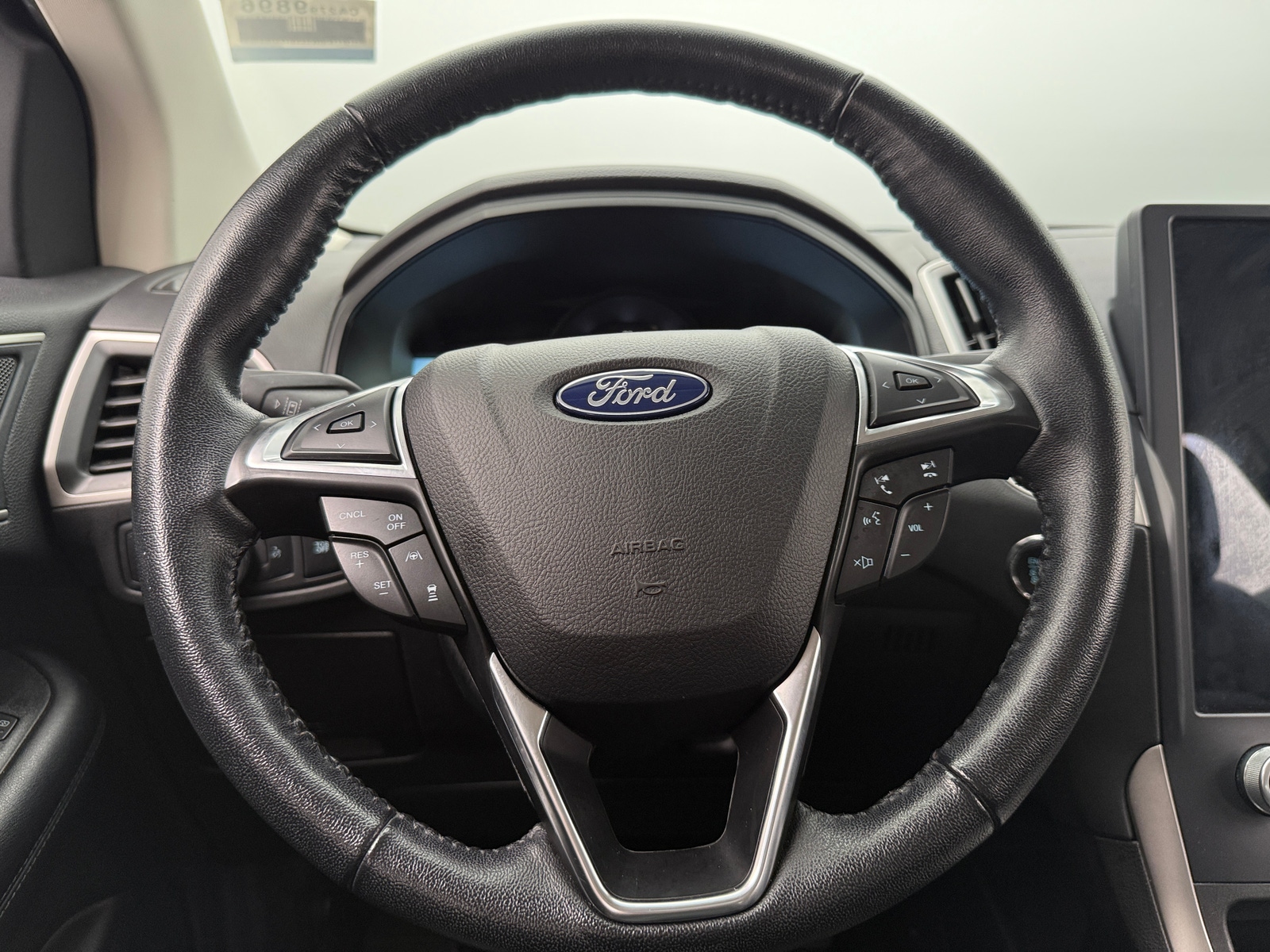 Thumbnail: 2022 Ford Edge - 4