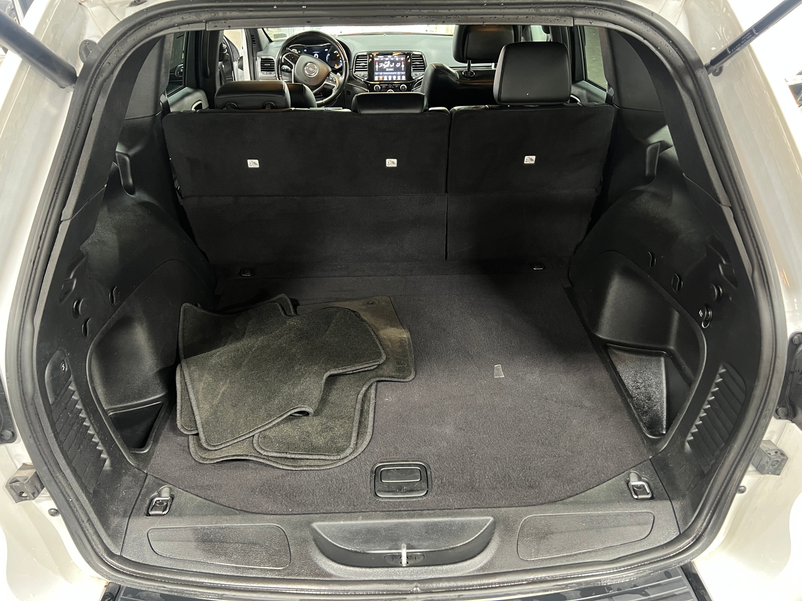 Thumbnail: 2021 Jeep Grand Cherokee - 6