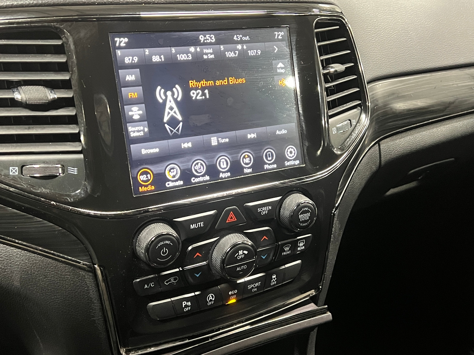 Thumbnail: 2021 Jeep Grand Cherokee - 3