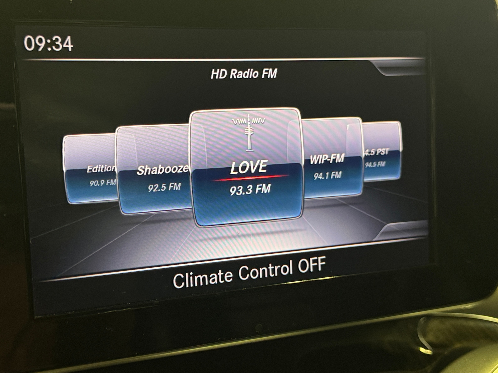 Thumbnail: 2018 Mercedes-Benz C-Class - 3