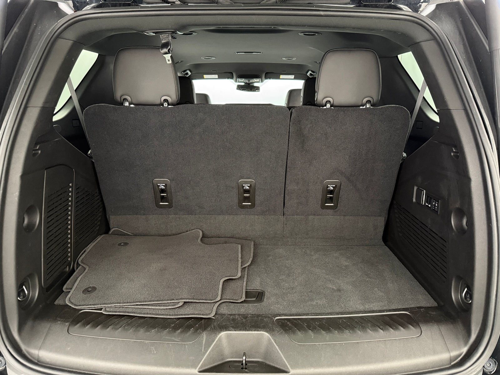 Thumbnail: 2021 Chevrolet Tahoe - 6