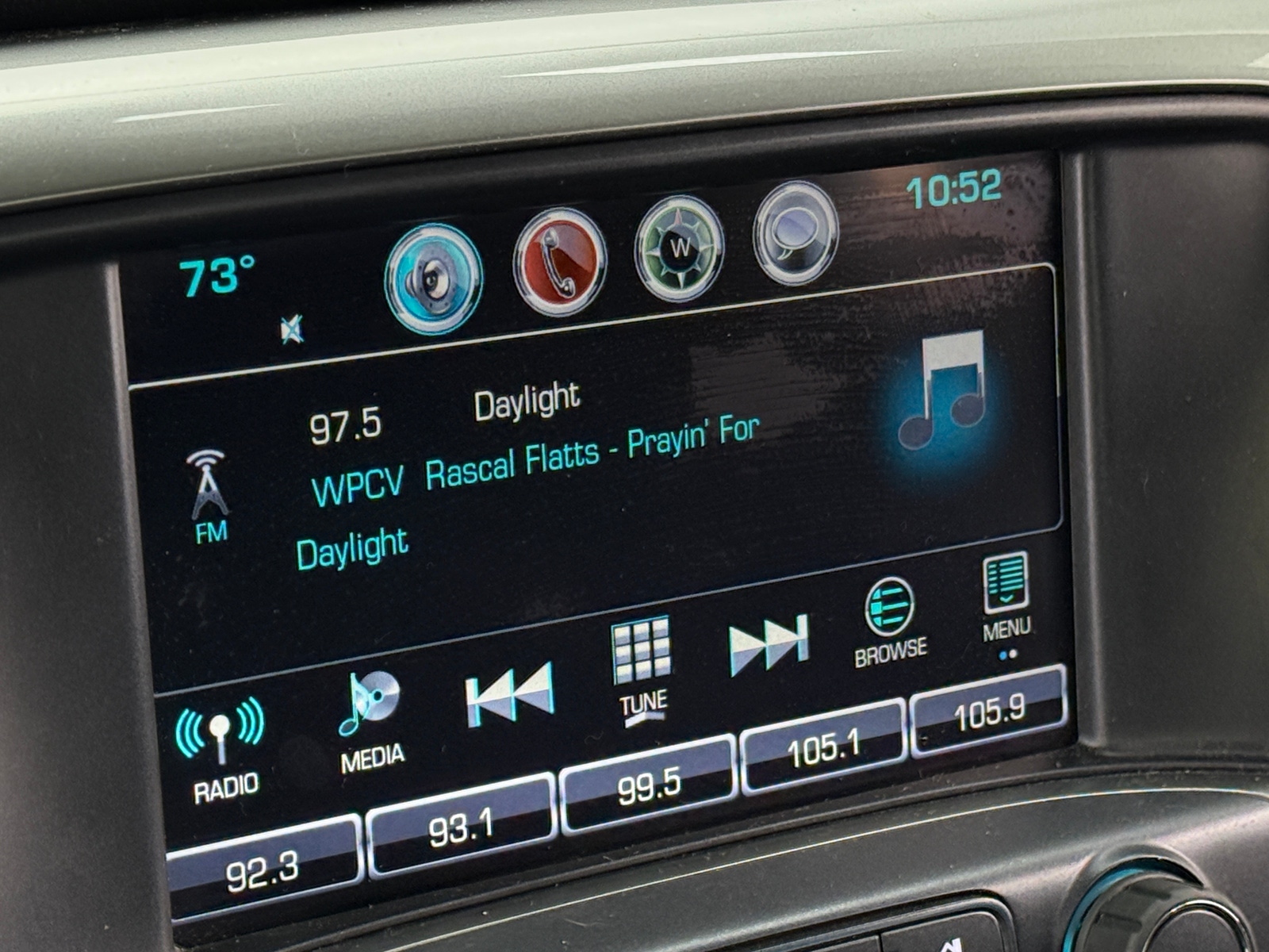 Thumbnail: 2017 Chevrolet Silverado 1500 - 4