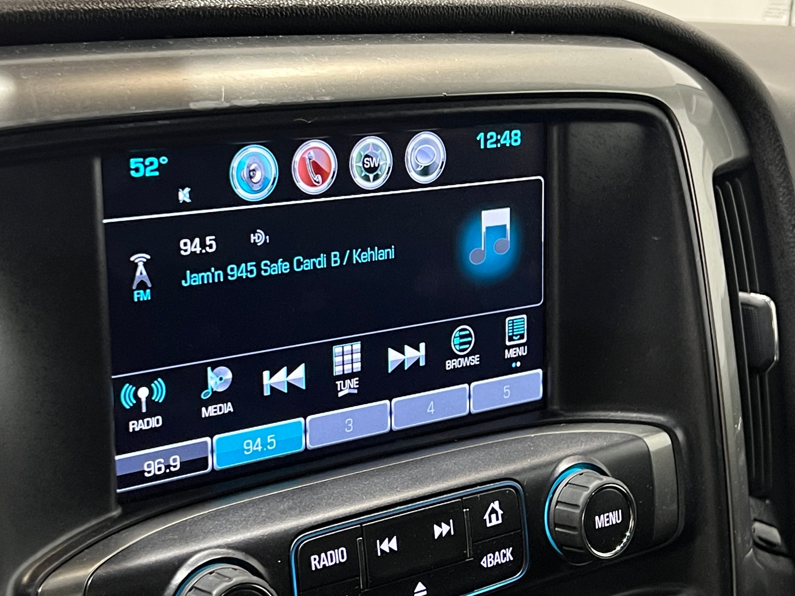 Thumbnail: 2019 Chevrolet Silverado 1500 - 4