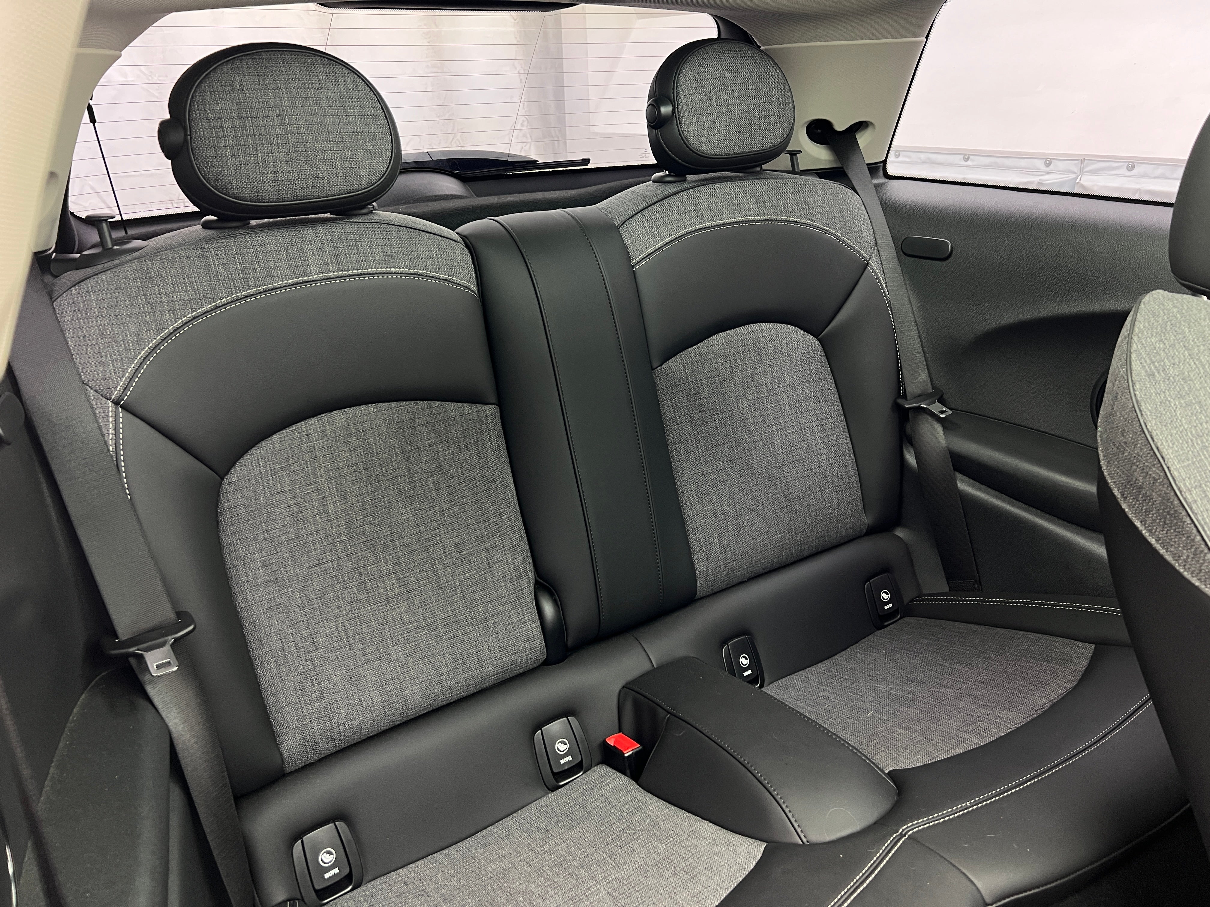 Used 2022 MINI Hardtop 2 Door SE with VIN WMW13DJ08N2R90065 for sale in Auburn, WA