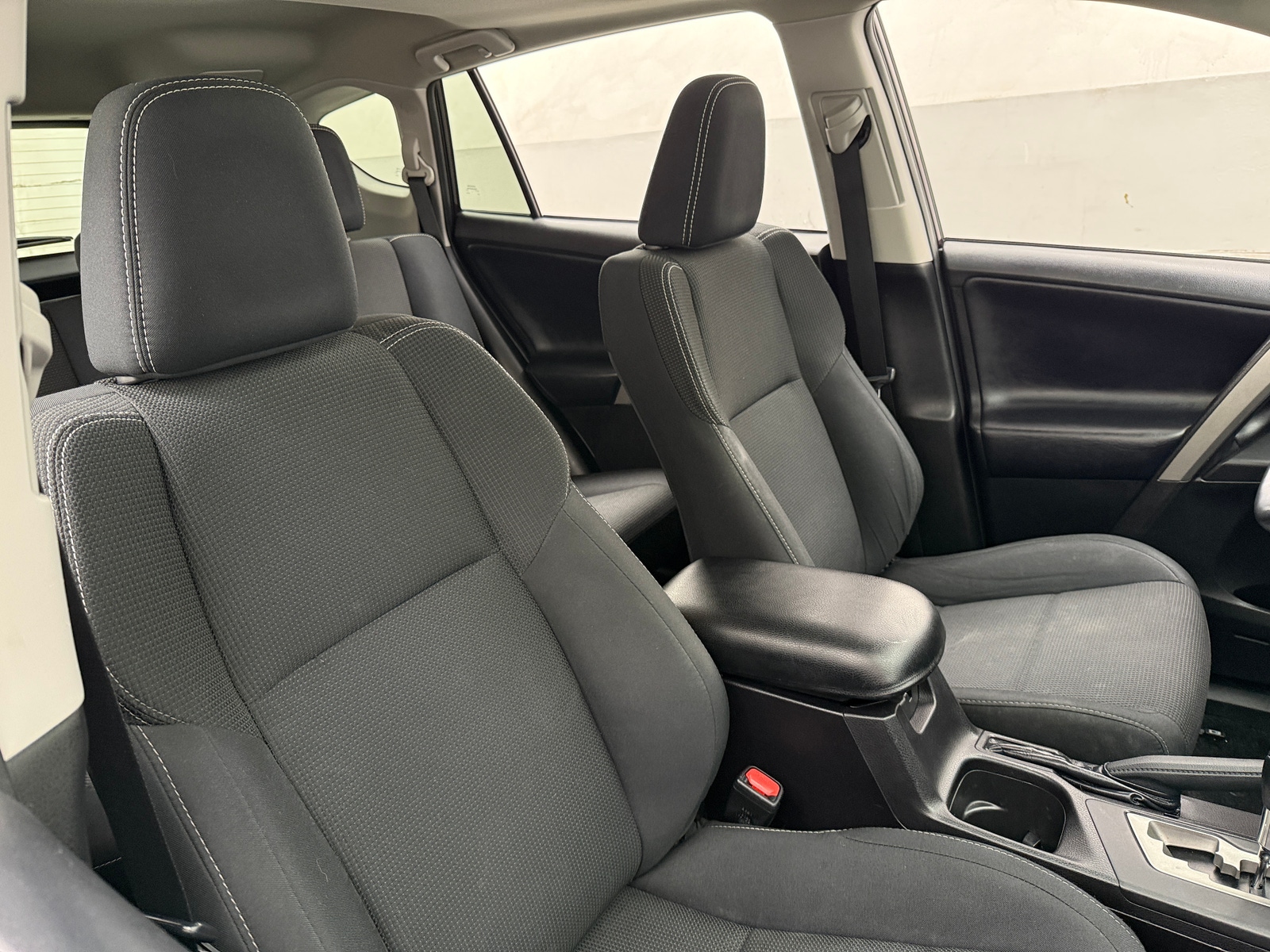 Thumbnail: 2018 Toyota RAV4 - 2