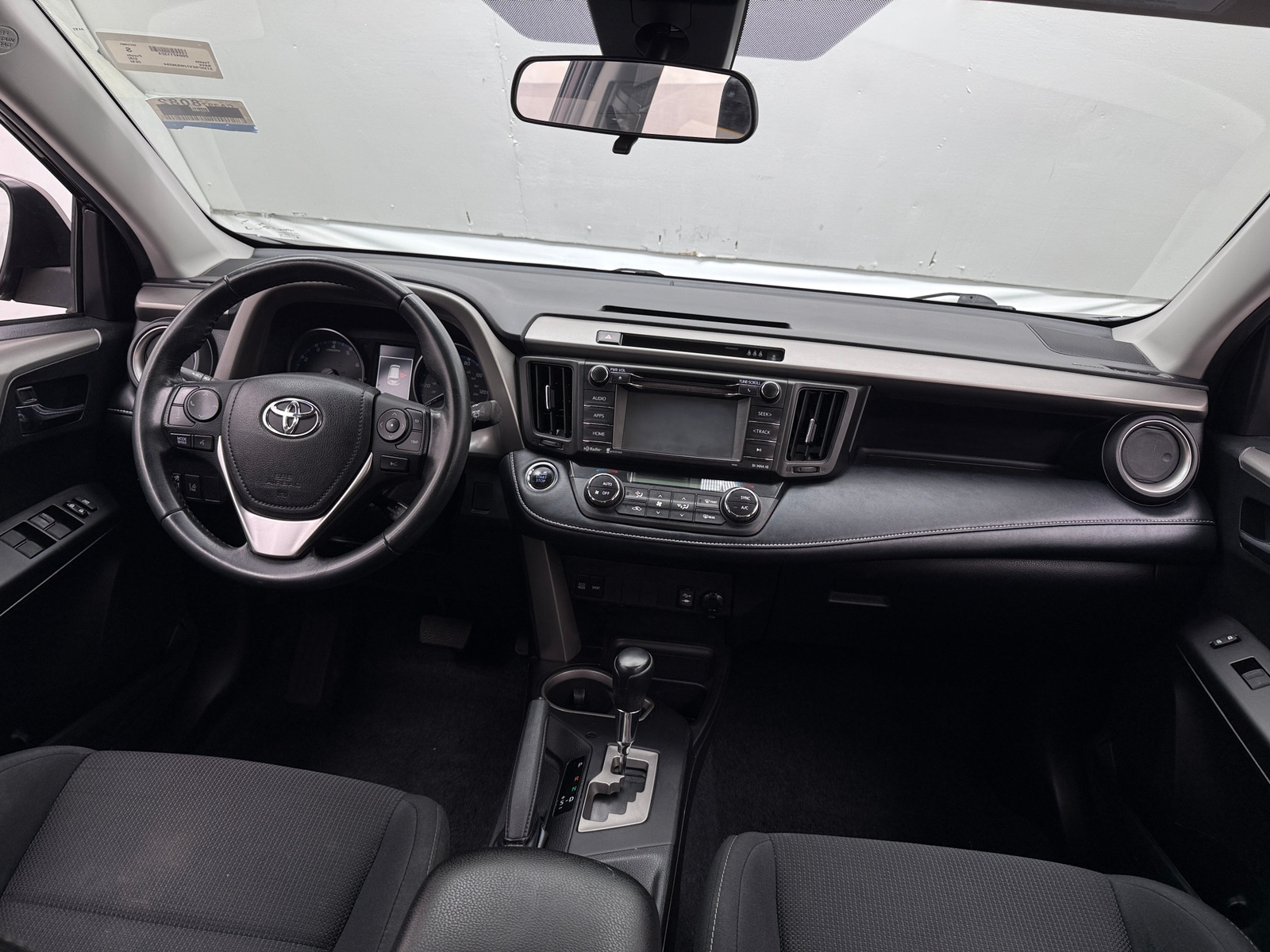 Thumbnail: 2018 Toyota RAV4 - 3