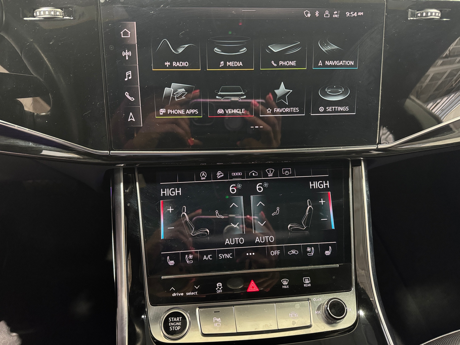 Thumbnail: 2021 Audi Q8 - 3