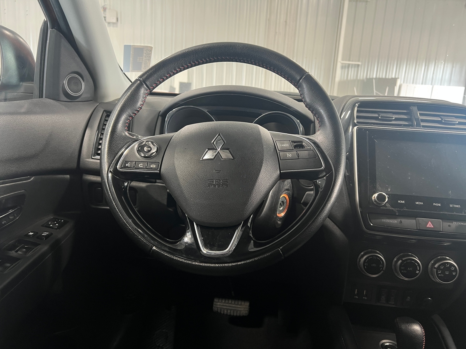 Thumbnail: 2024 Mitsubishi Outlander Sport - 5