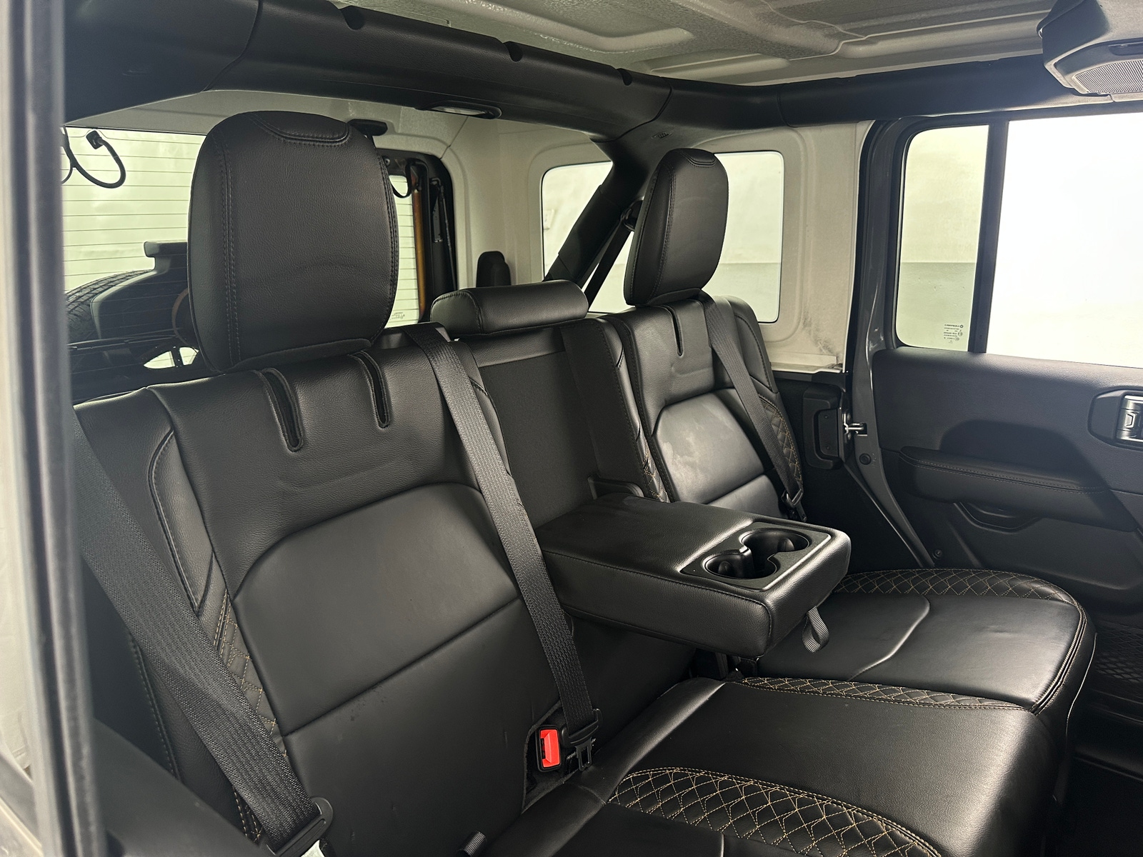 Thumbnail: 2022 Jeep Wrangler - 5