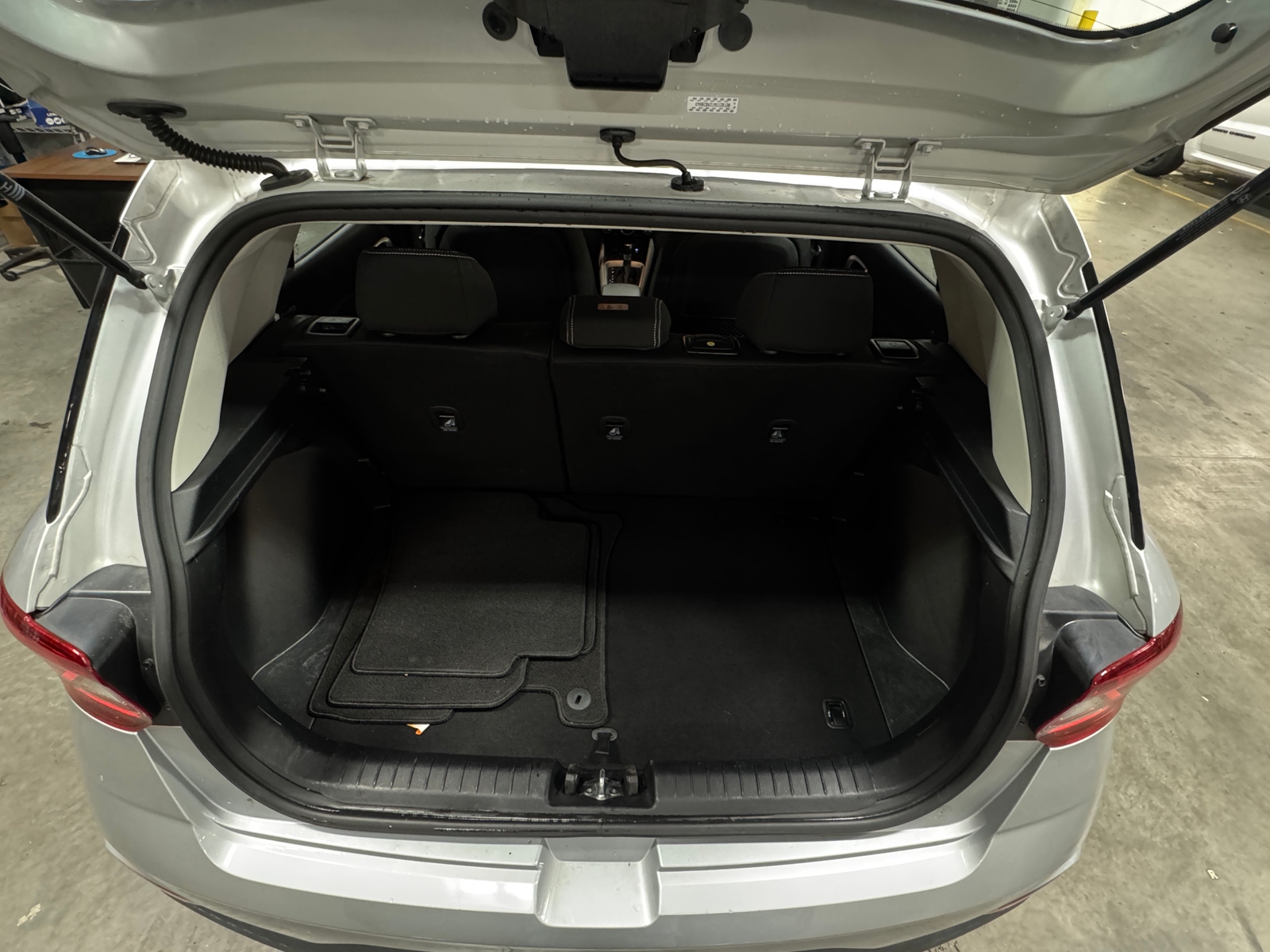 Thumbnail: 2021 Hyundai Venue - 7