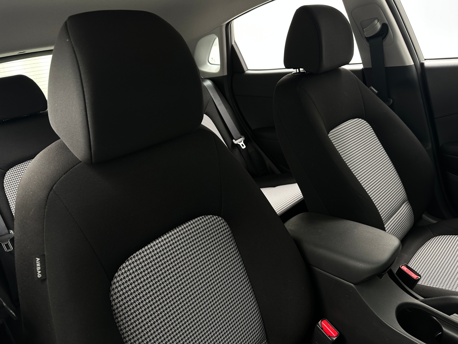 Thumbnail: 2022 Hyundai Kona - 2