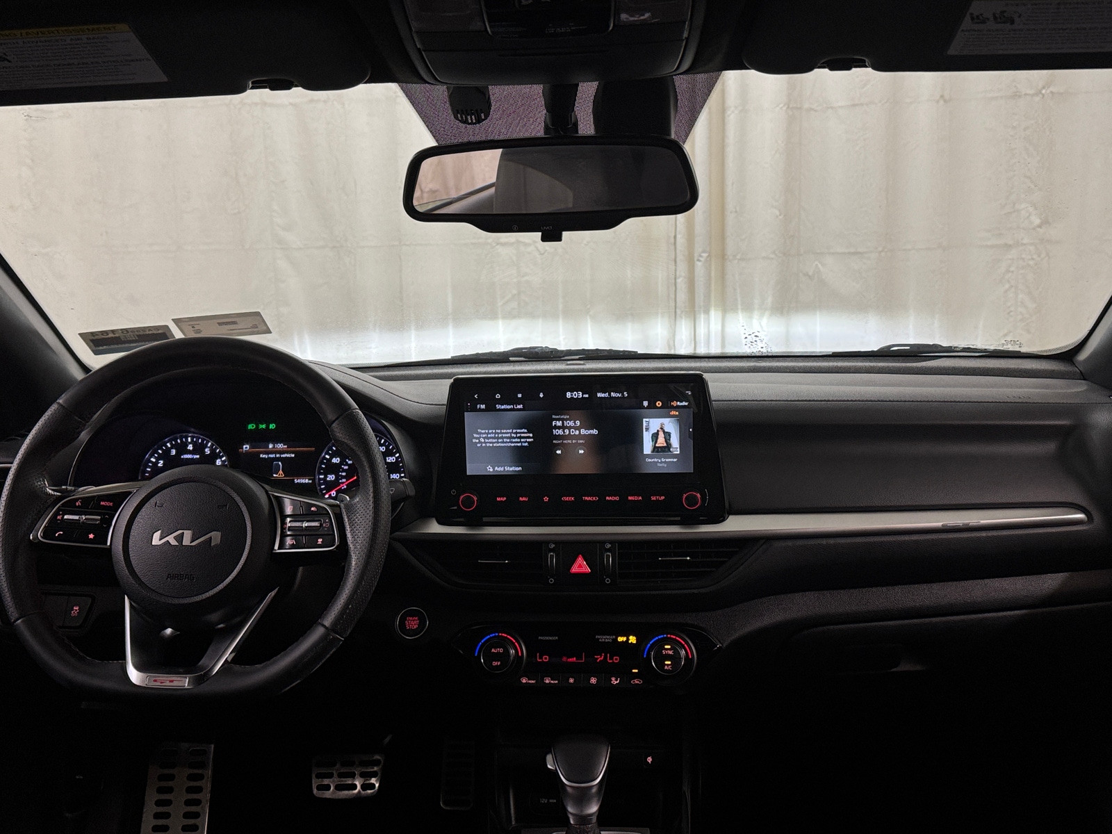 Thumbnail: 2022 Kia Forte - 3