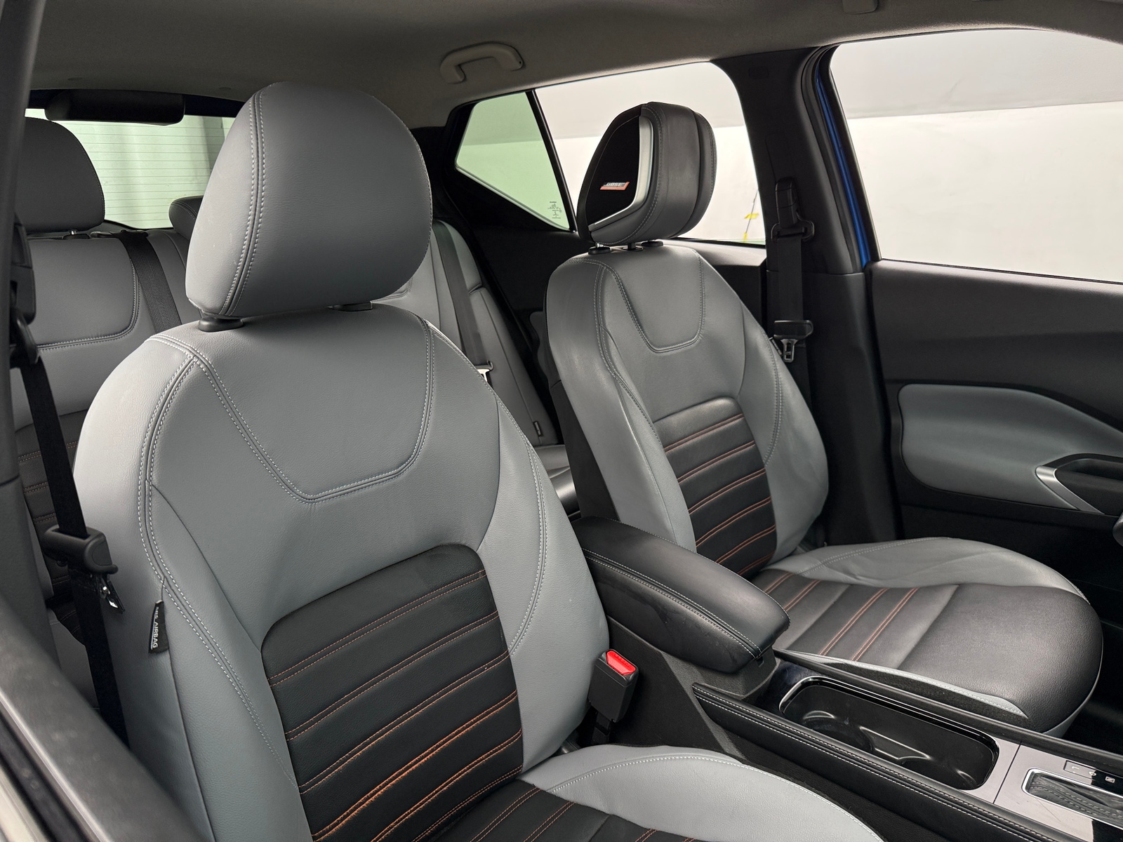 Thumbnail: 2023 Nissan Kicks - 2