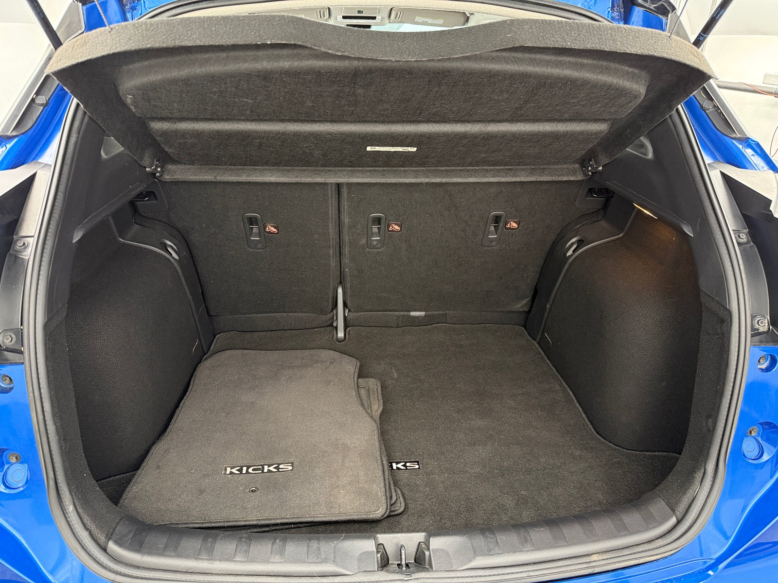 Thumbnail: 2023 Nissan Kicks - 7