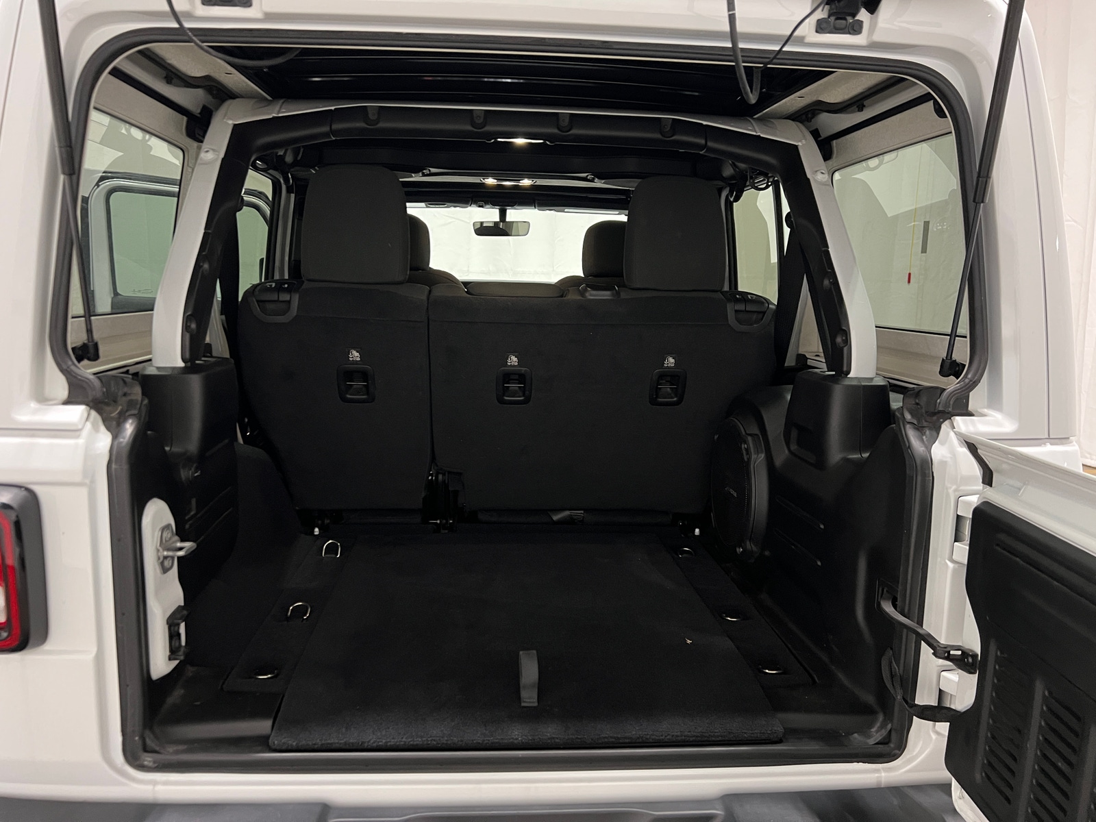 Thumbnail: 2020 Jeep Wrangler - 7