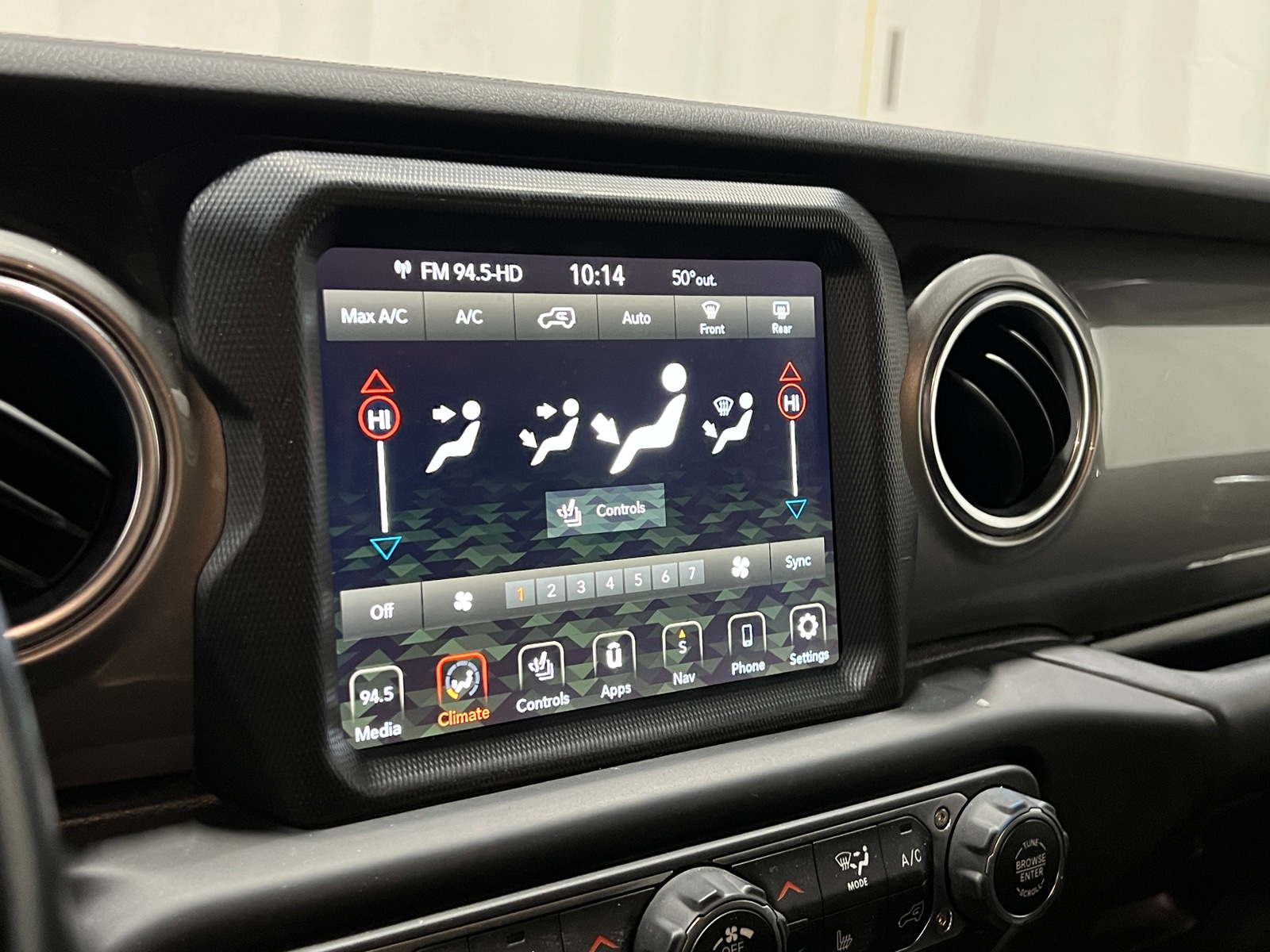 Thumbnail: 2020 Jeep Wrangler - 4