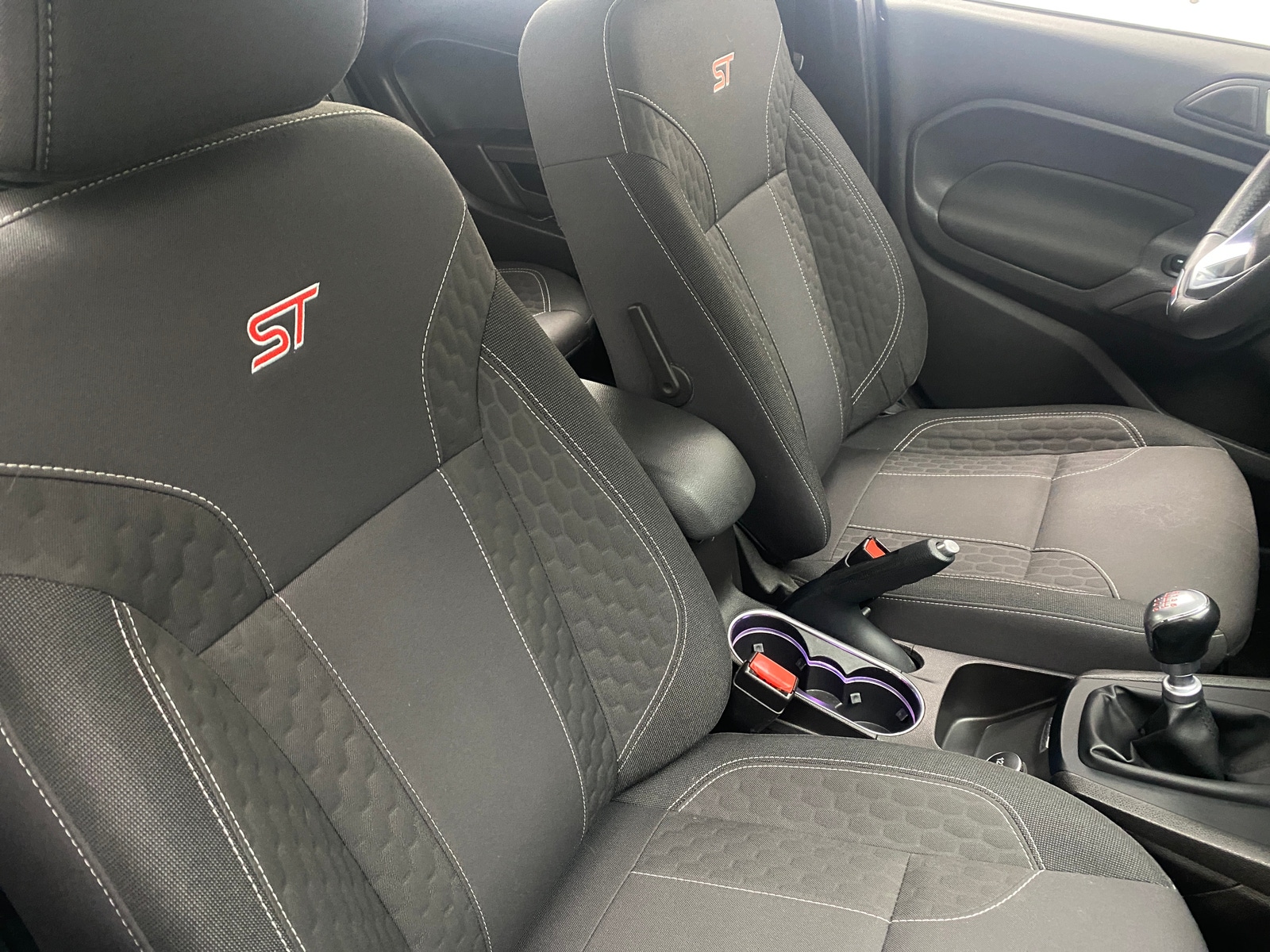 Thumbnail: 2015 Ford Fiesta - 2