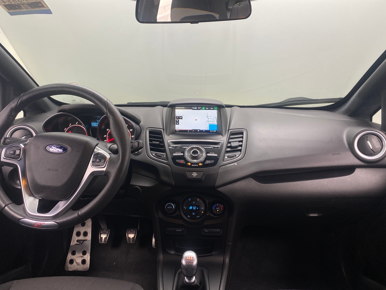 Thumbnail: 2015 Ford Fiesta - 3